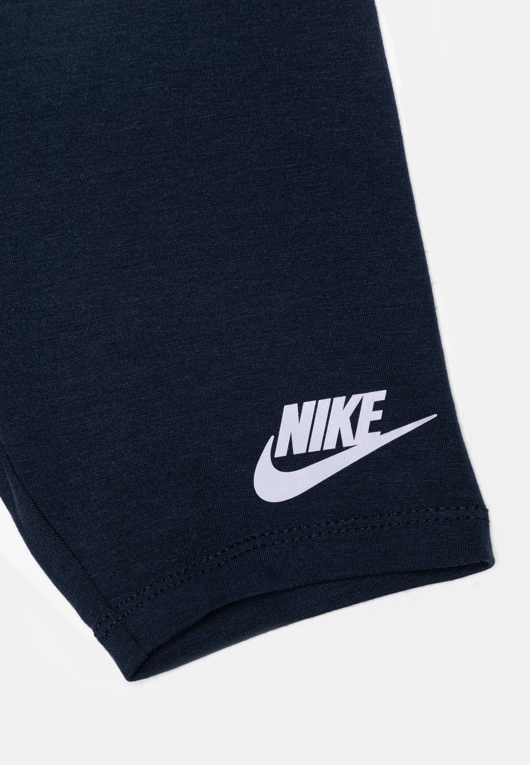 Conjunto de camiseta y ciclismo Nike Sportswear - Leggings