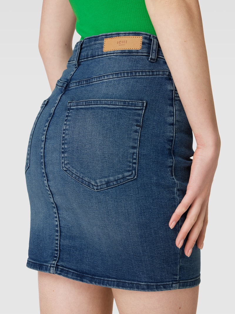 Jeansrock mit Label-Patch Modell 'Twiggy' in blau