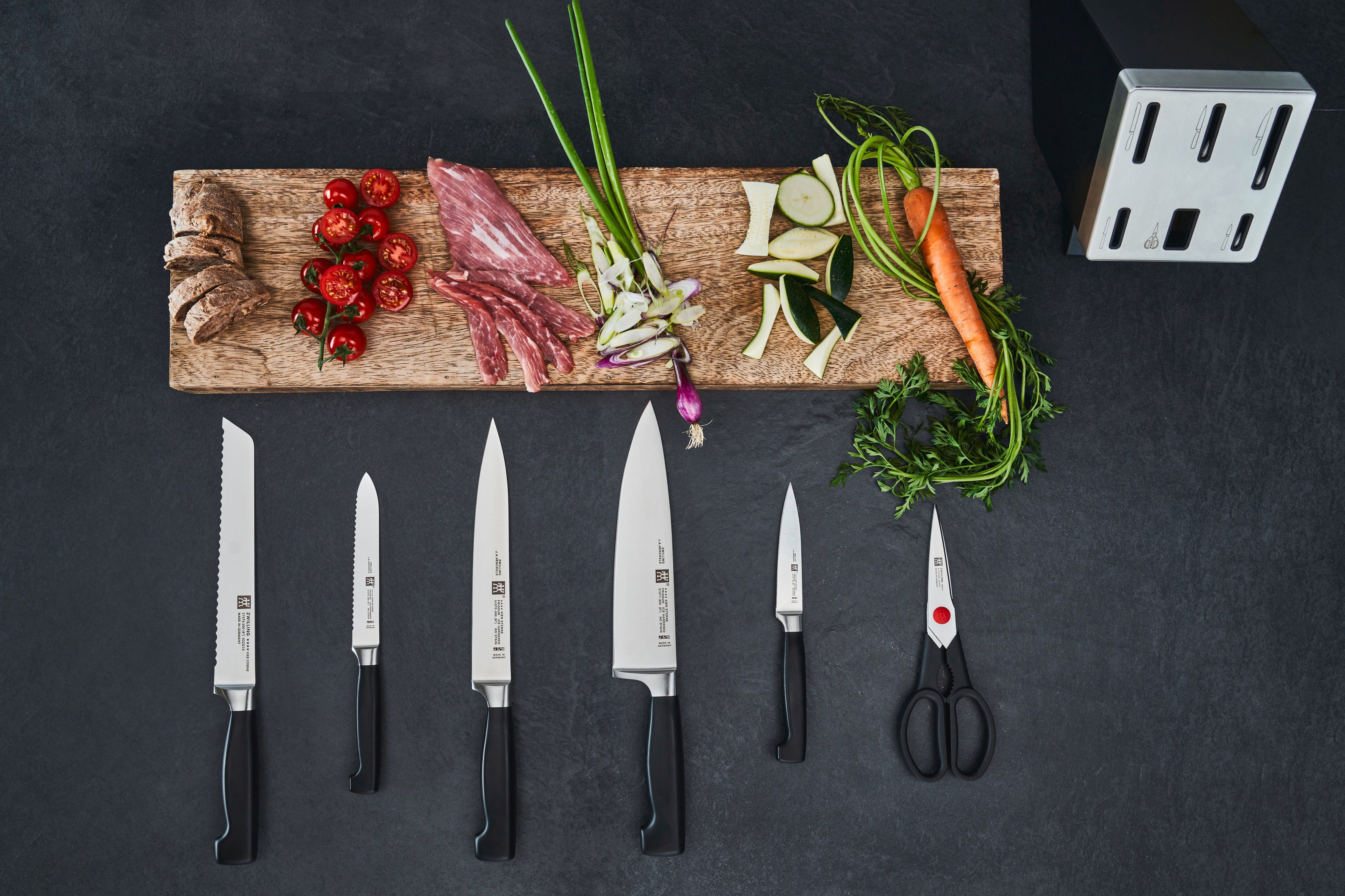 Zwilling Messerblock Vier Sterne 7-tlg., Made in Germany, Messer und Schere aus rostfreiem Spezialstahl