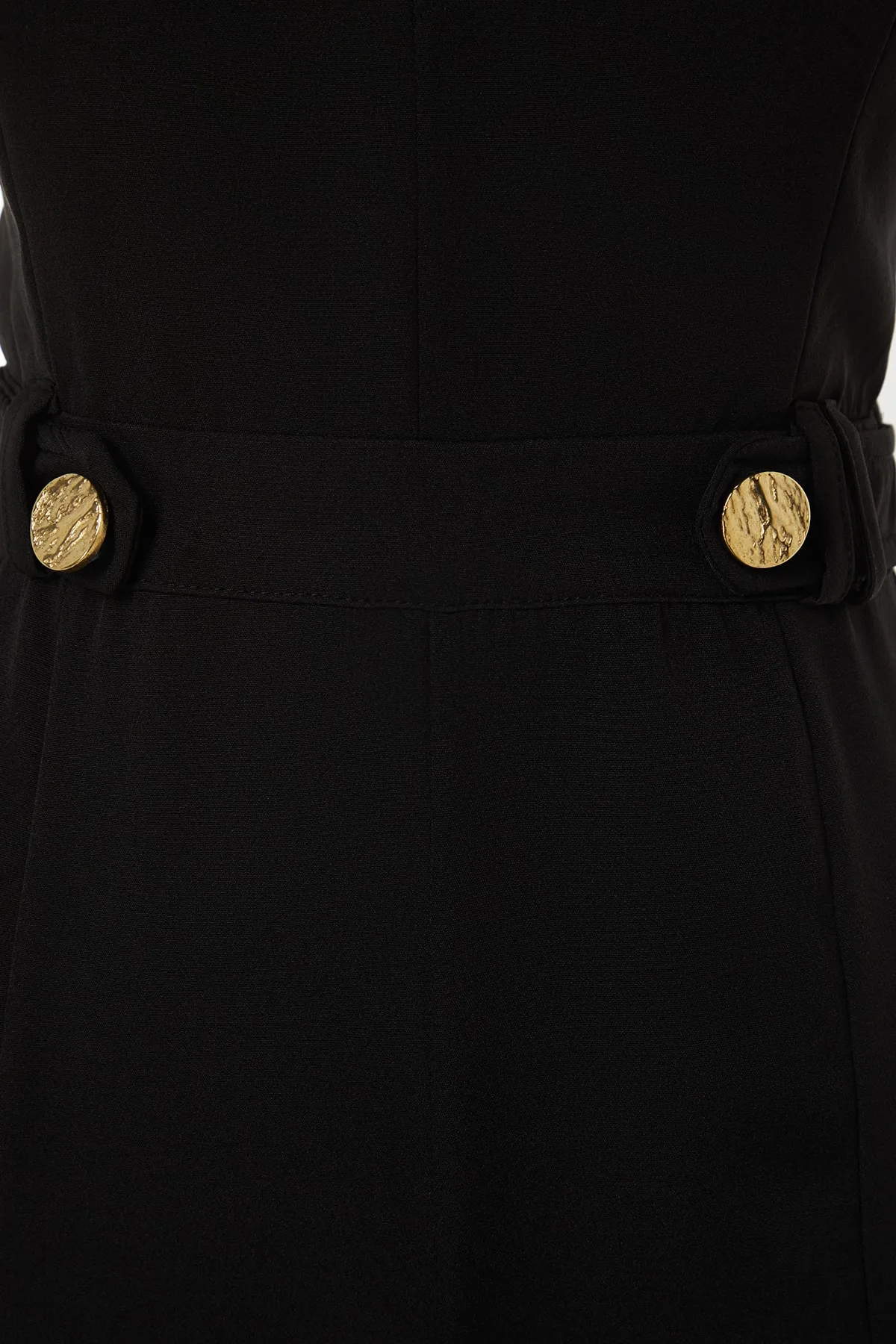 Trendyol Collection  Schwarzer Jumpsuit mit Knopfleiste TWOSS23TU00145