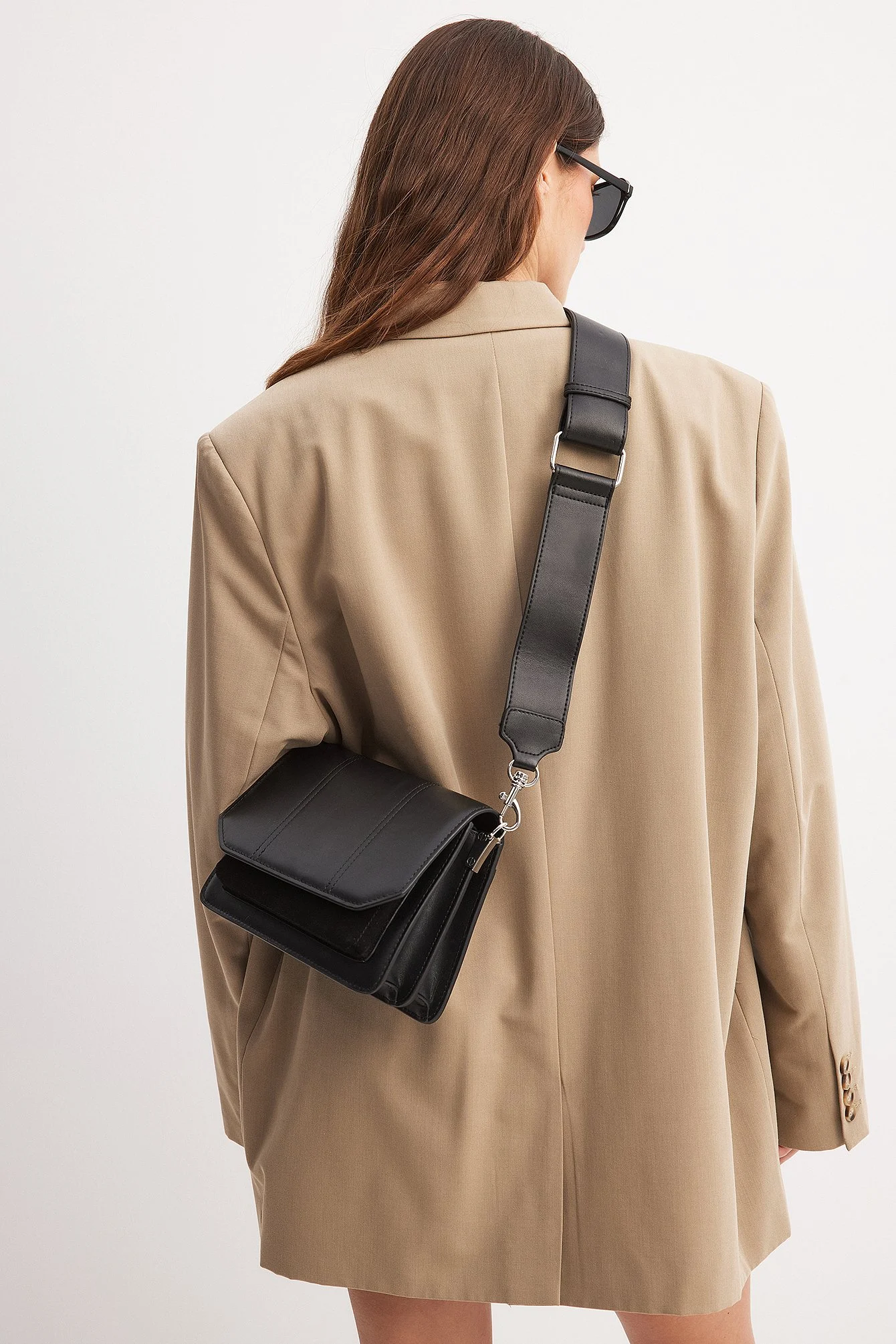 Leder-Schultertasche mit Taschen