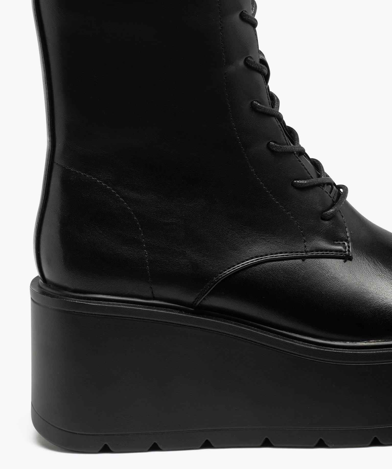 Boots femme unies à talon compensé noir | GEMO