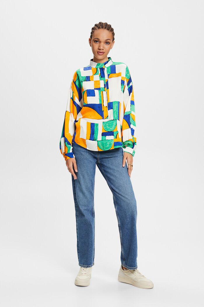 Satinbluse mit geometrischem Print
