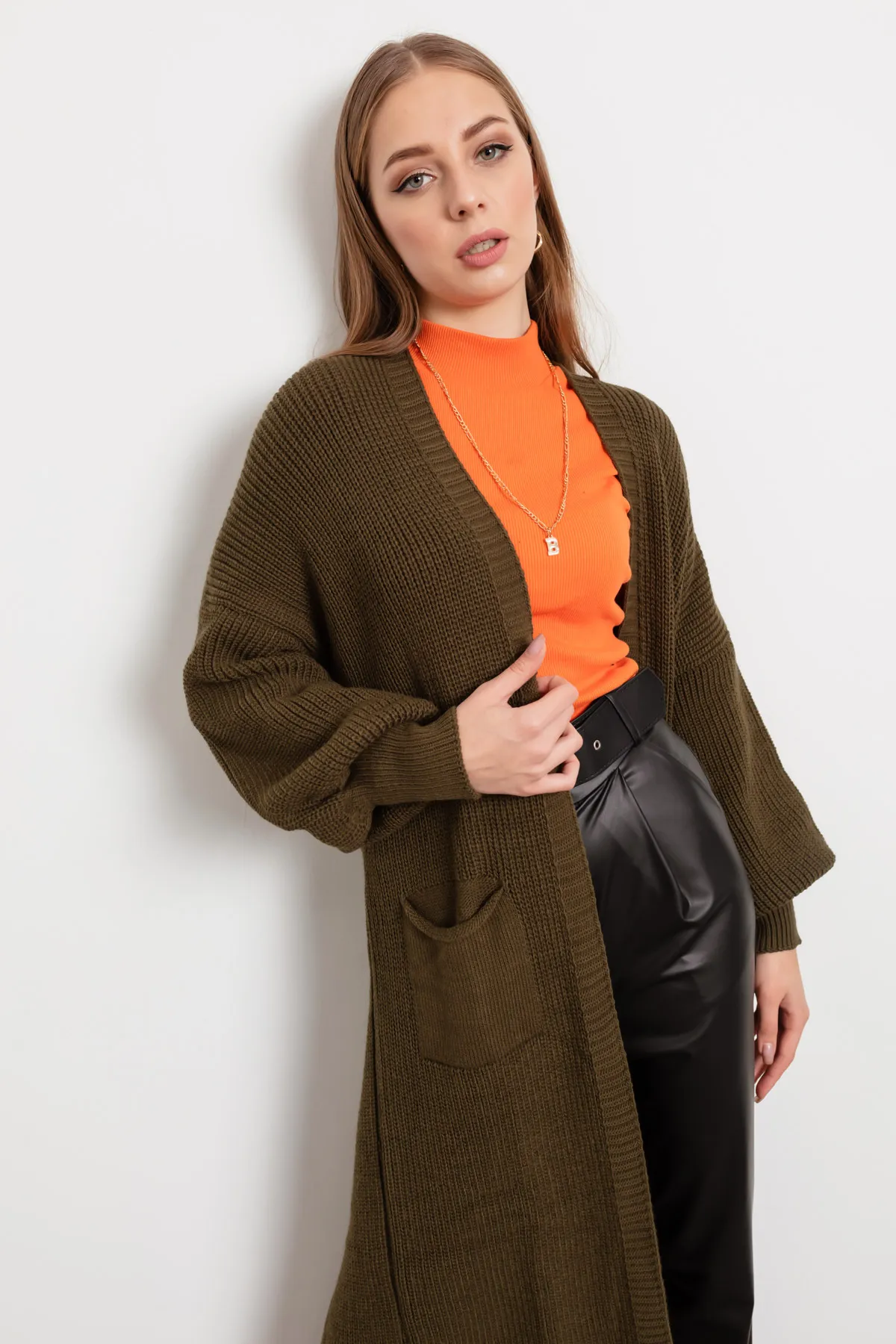 Lafaba  Khakifarbener, langer Cardigan für Damen mit Ballonärmeln