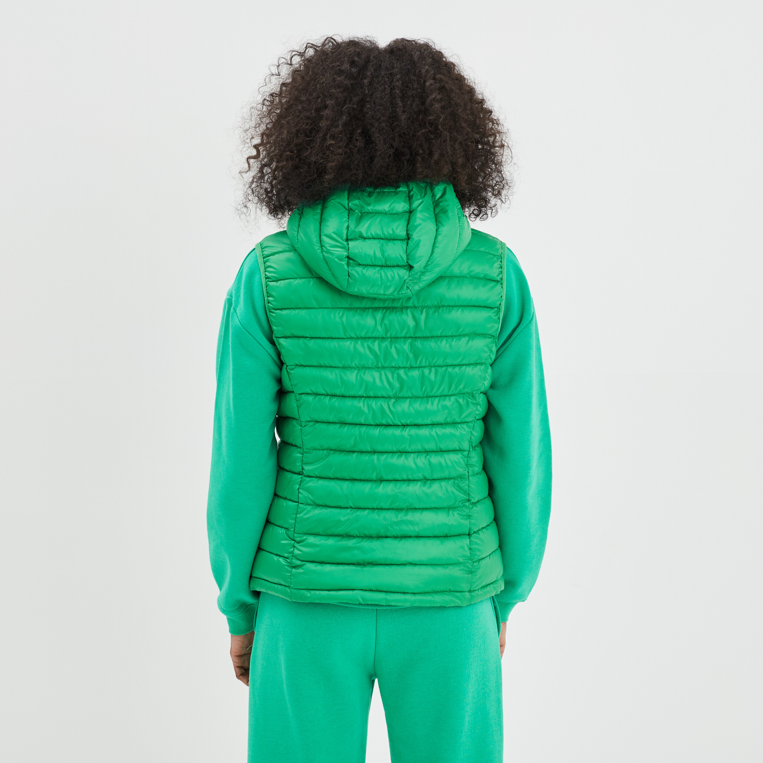 Doudoune cintrée sans manches à capuche vert émeraude femme | La Halle