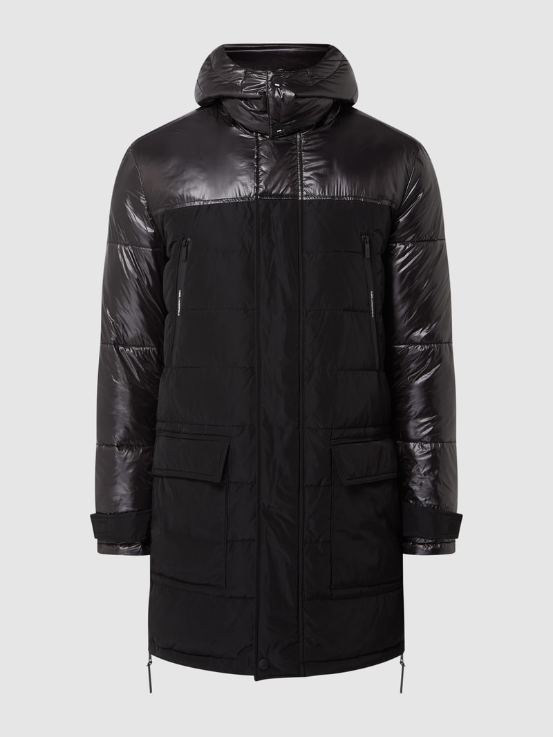 Steppjacke mit abnehmbarer Kapuze in schwarz