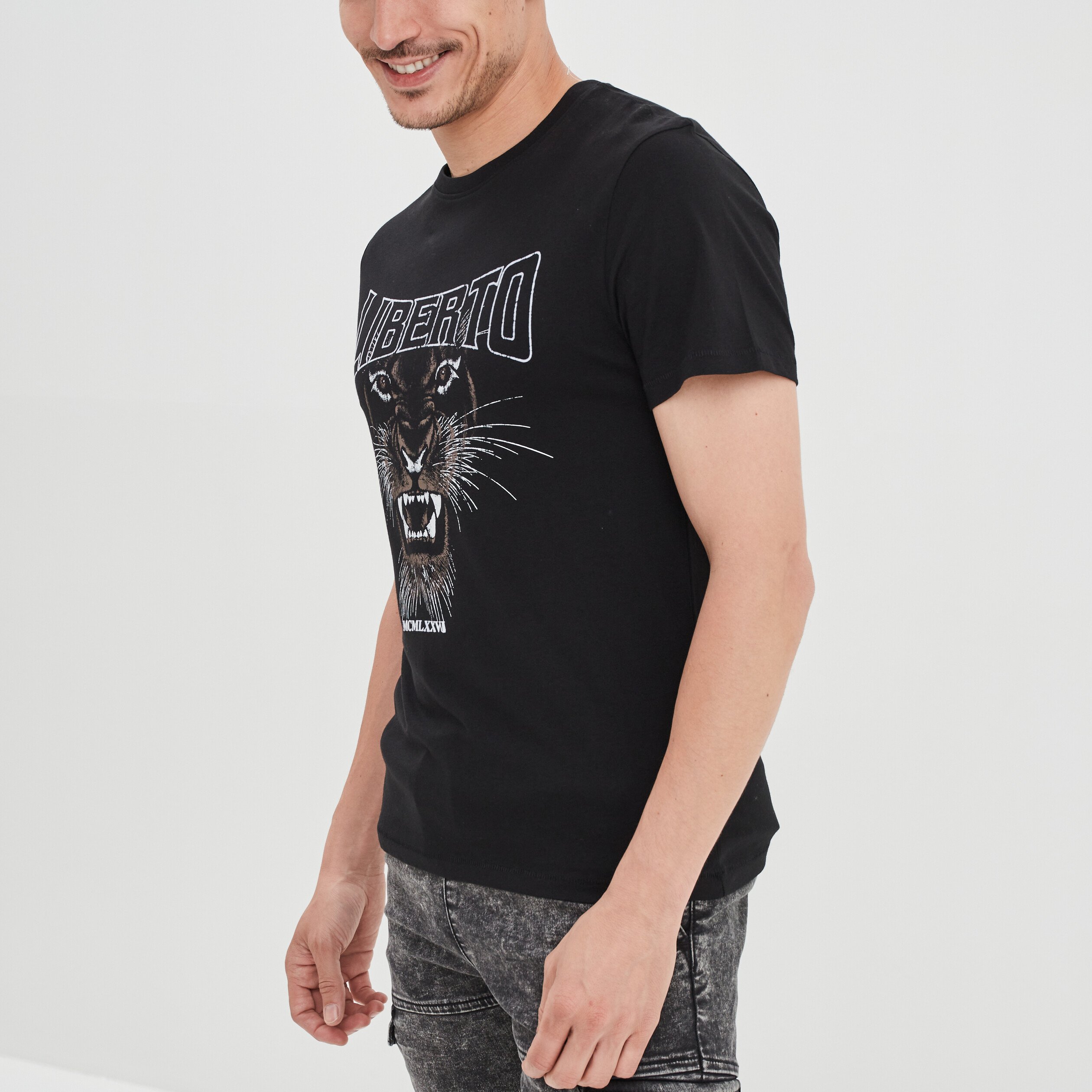 T-shirt droit manches courtes Liberto noir homme | La Halle