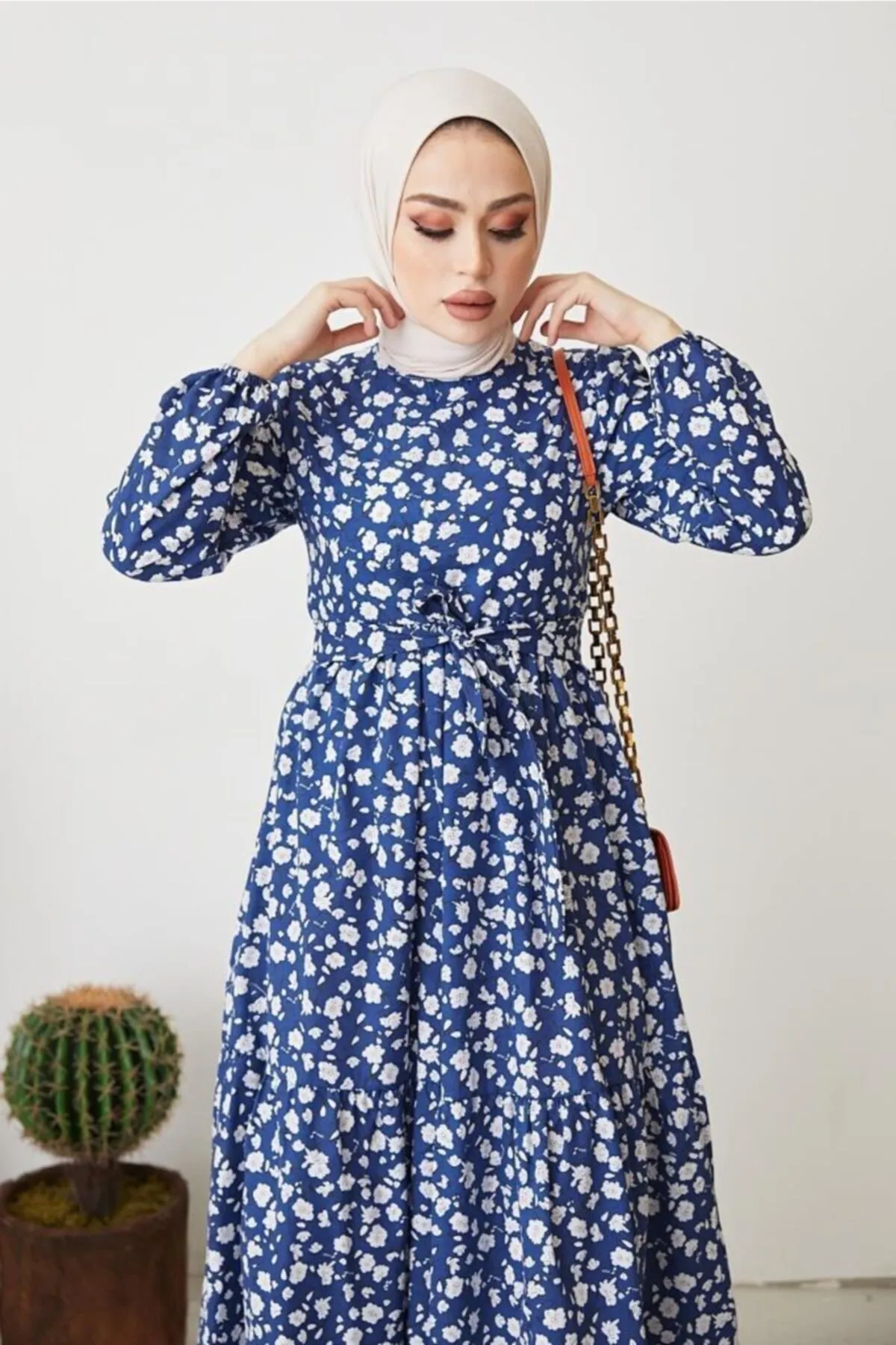 benguen  400 Kleid mit Gänseblümchenmuster Indigo