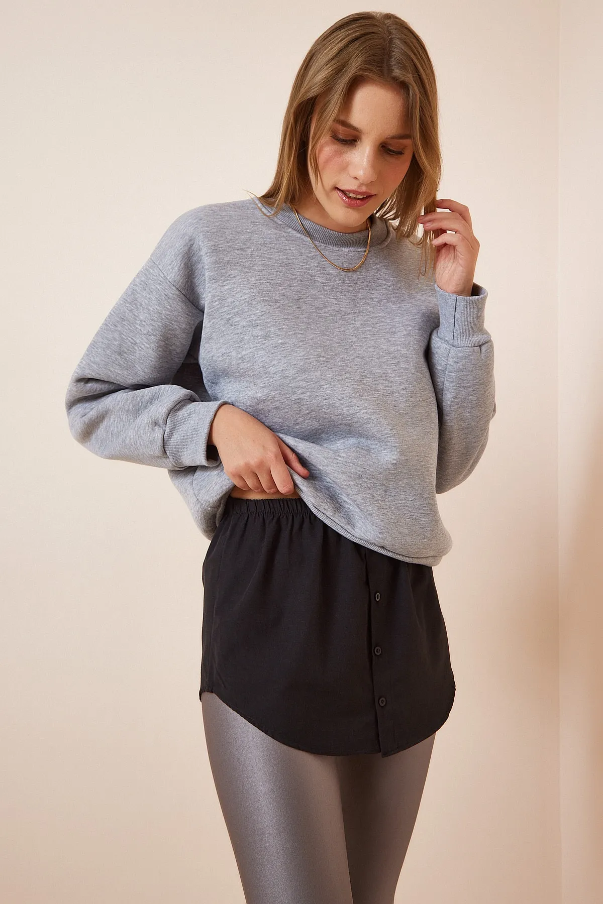 Happiness İstanbul  Schwarzes Damen-Sweatshirt und -Sweatshirt mit sechs Röcken aus Popeline DD01150