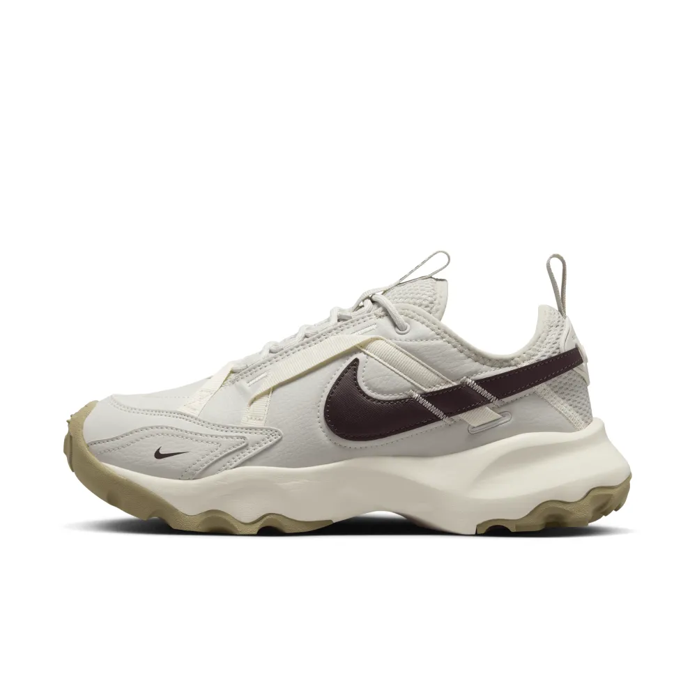 Nike TC 7900 DD9682-003 / grau