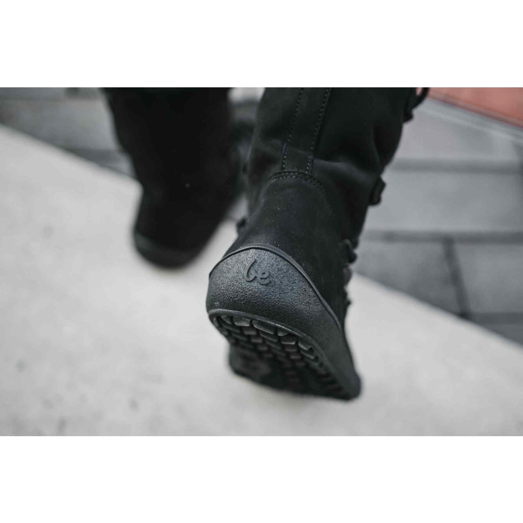 Be Lenka Snowfox Woman Black schwarze Barfuß-Schneestiefel
