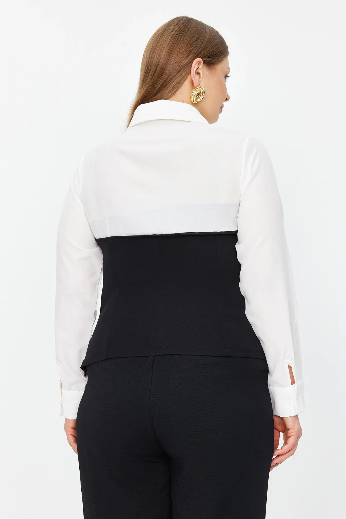 Trendyol Curve  Mehrfarbige gewebte Bluse mit Hemdkragen TBBAW24AF00062