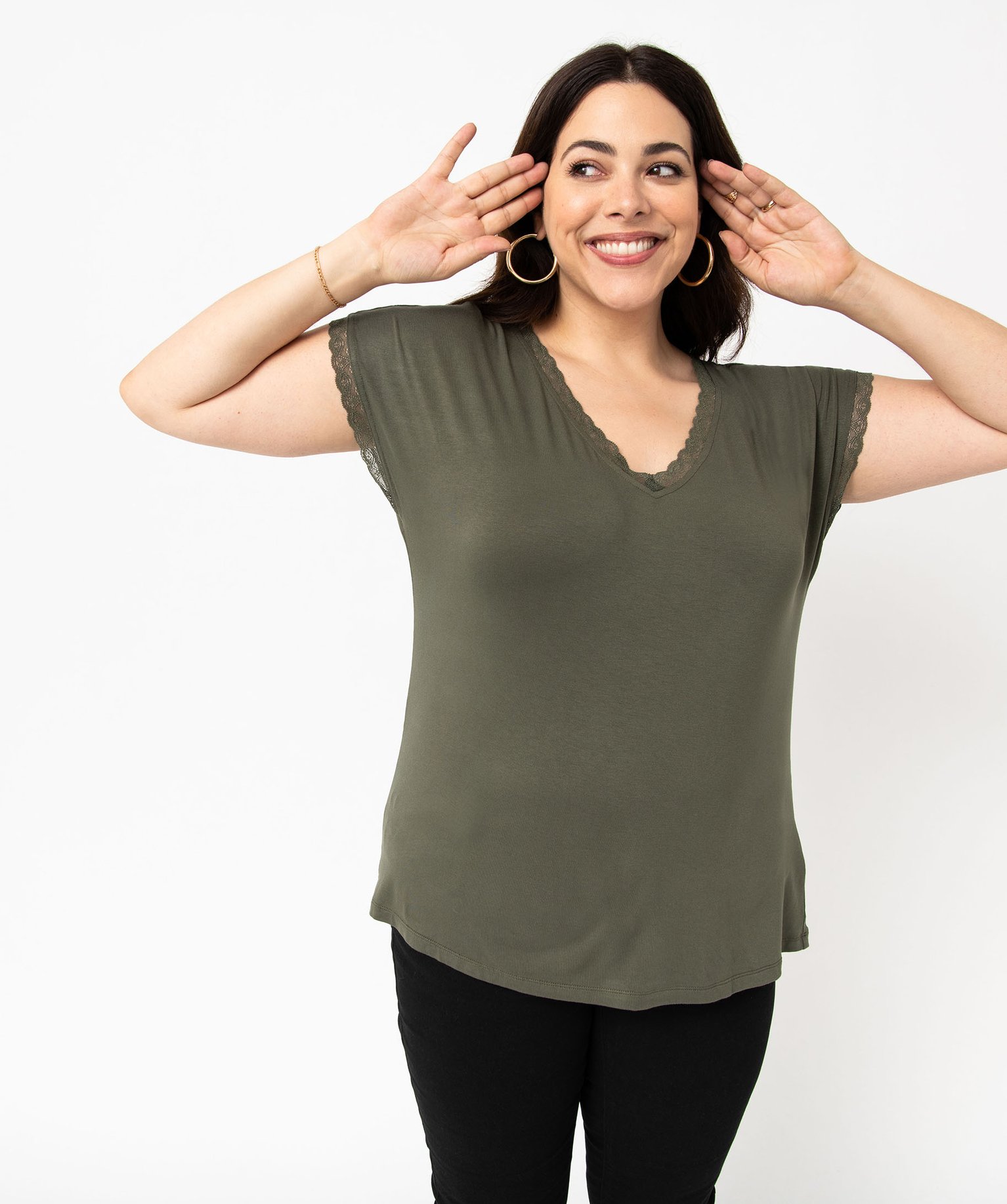 Tee-shirt femme grande taille à manches courtes et col V et... kaki | GEMO