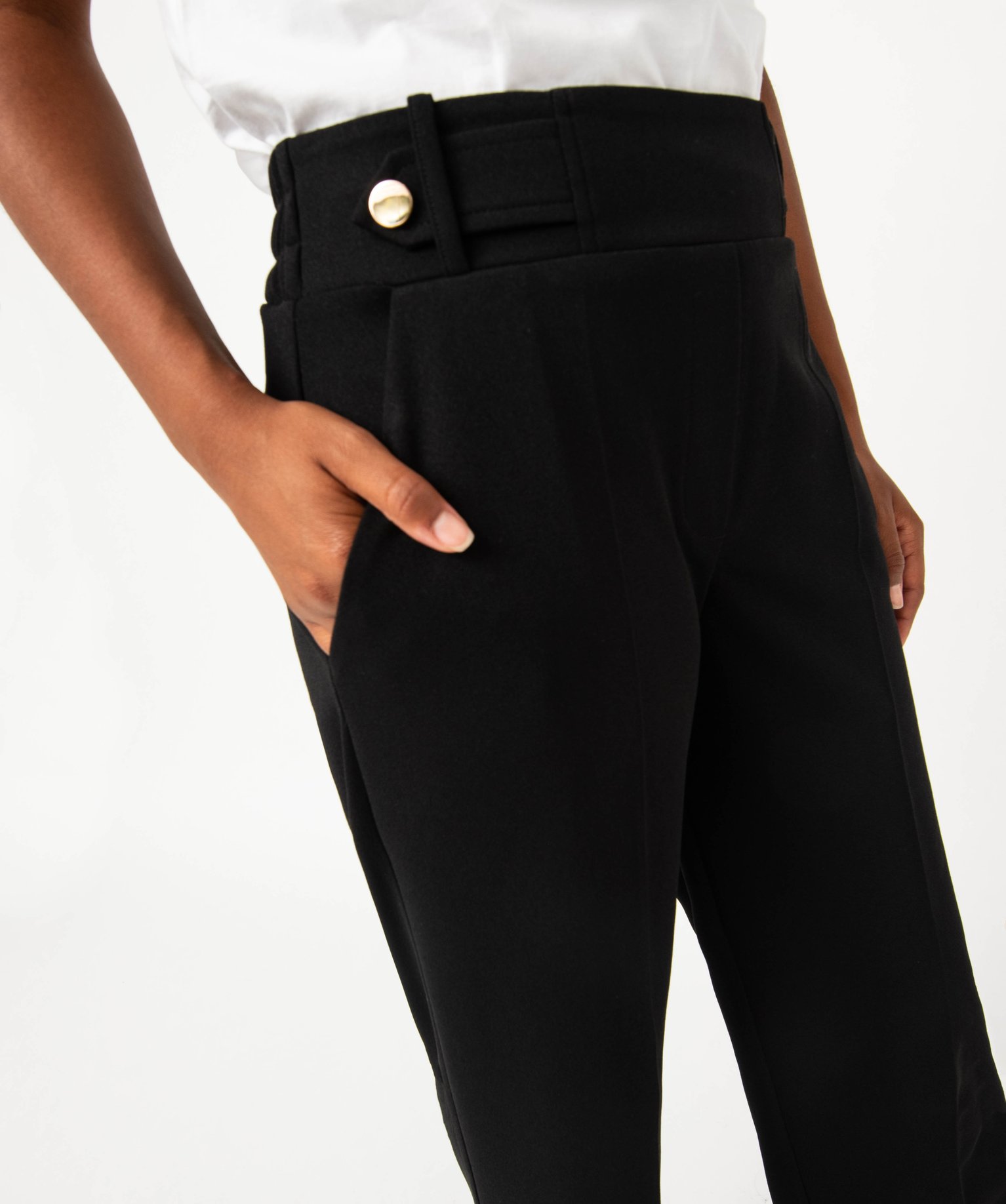 Pantalon 7/8ème à plis en maille fluide femme noir | GEMO