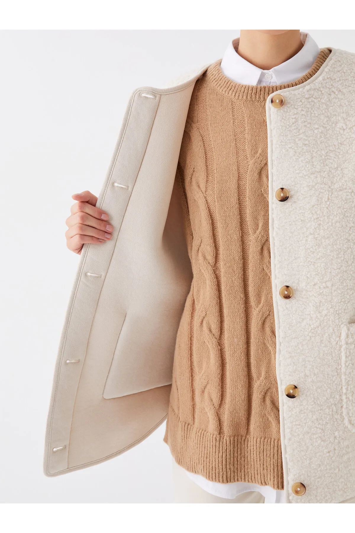LC Waikiki  Einfarbiger Teddymantel mit Rundhalsausschnitt für Damen