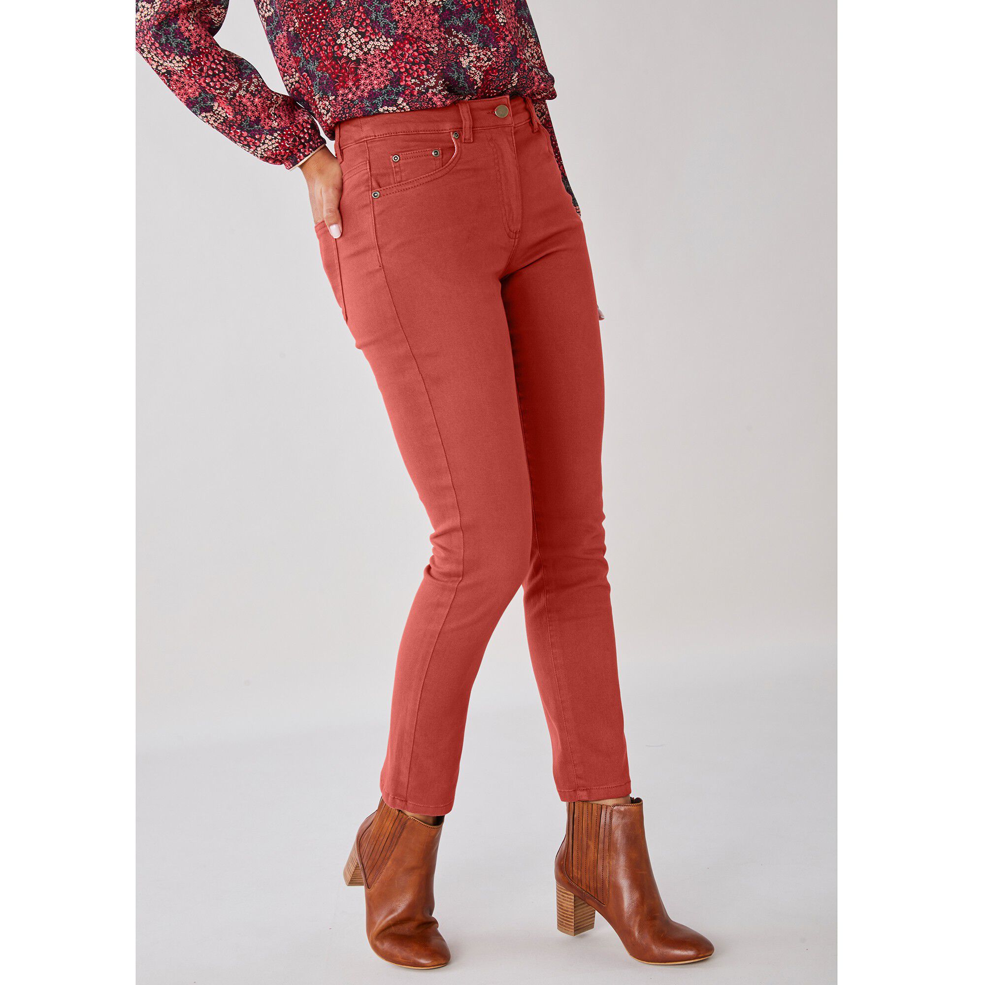 Pantalon 7/8ème fuselé stretch uni