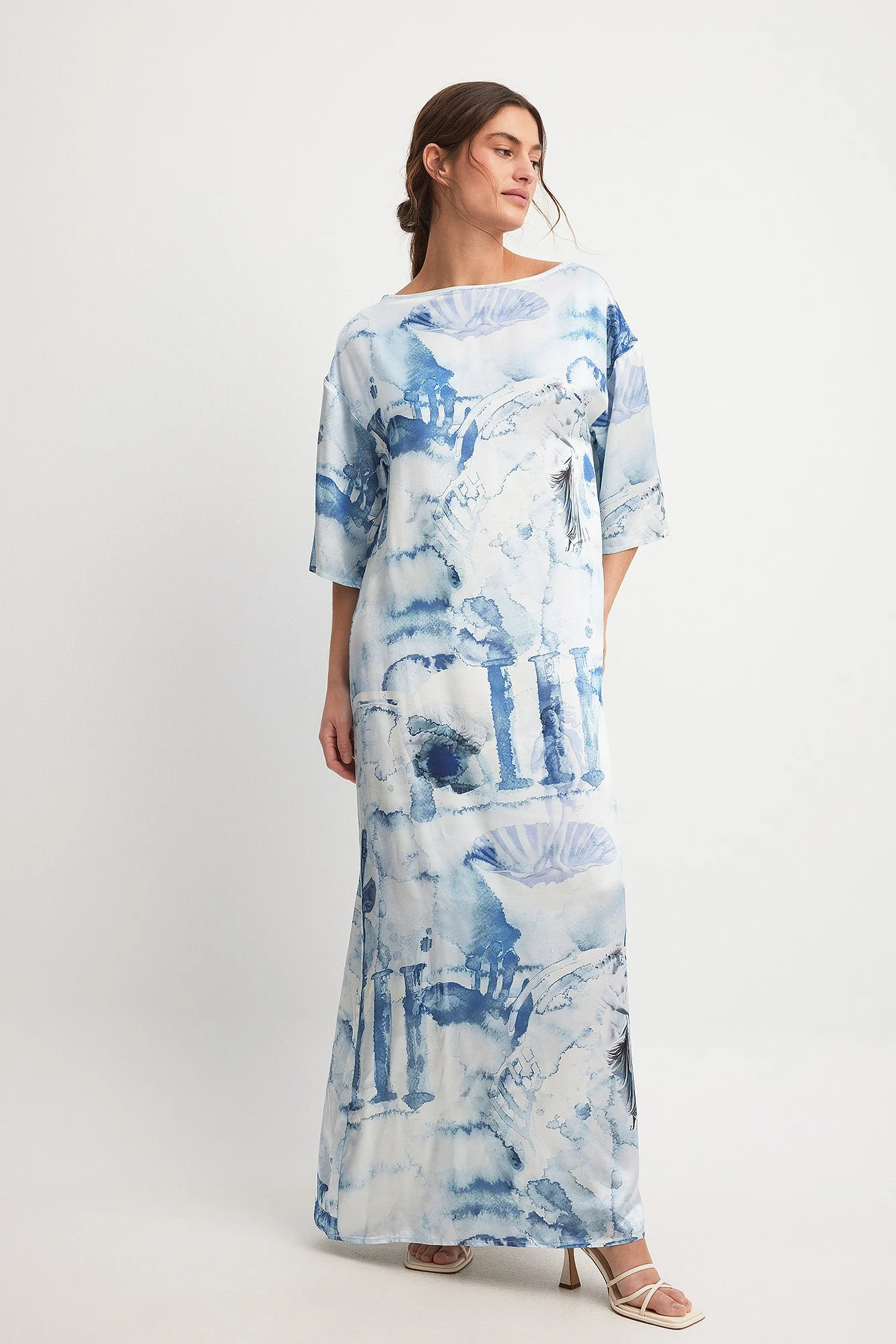 Maxikleid mit Skulptur-Collagen-Print
