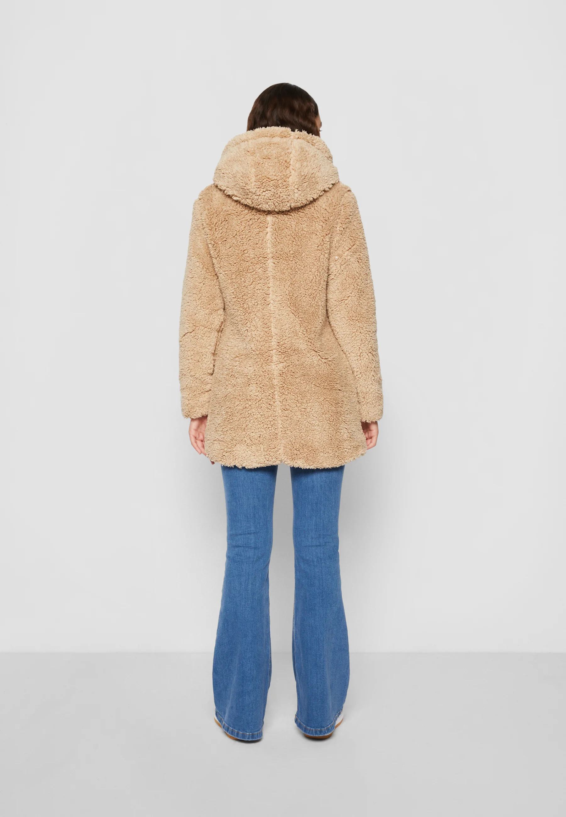 Chaqueta de sherpa para mujer Urban Classics - Abrigo de invierno