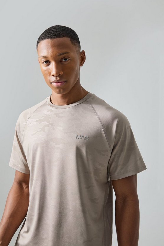 Man Active Camouflage Raglan T-Shirt
