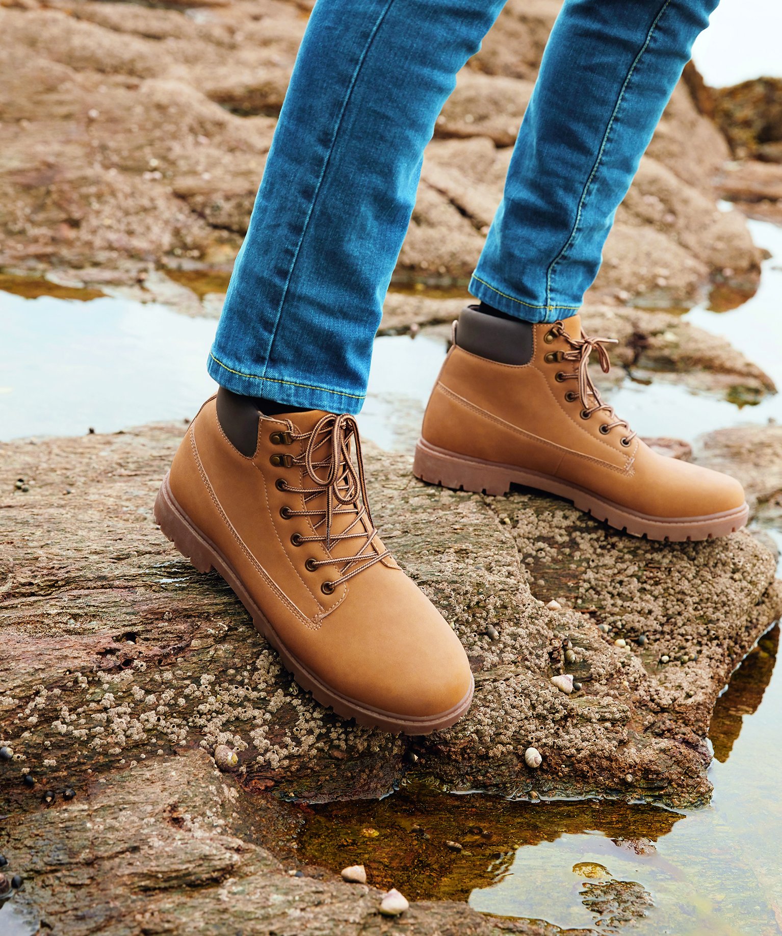 Boots homme à semelle crantée et lacets - Les Supaires camel | GEMO