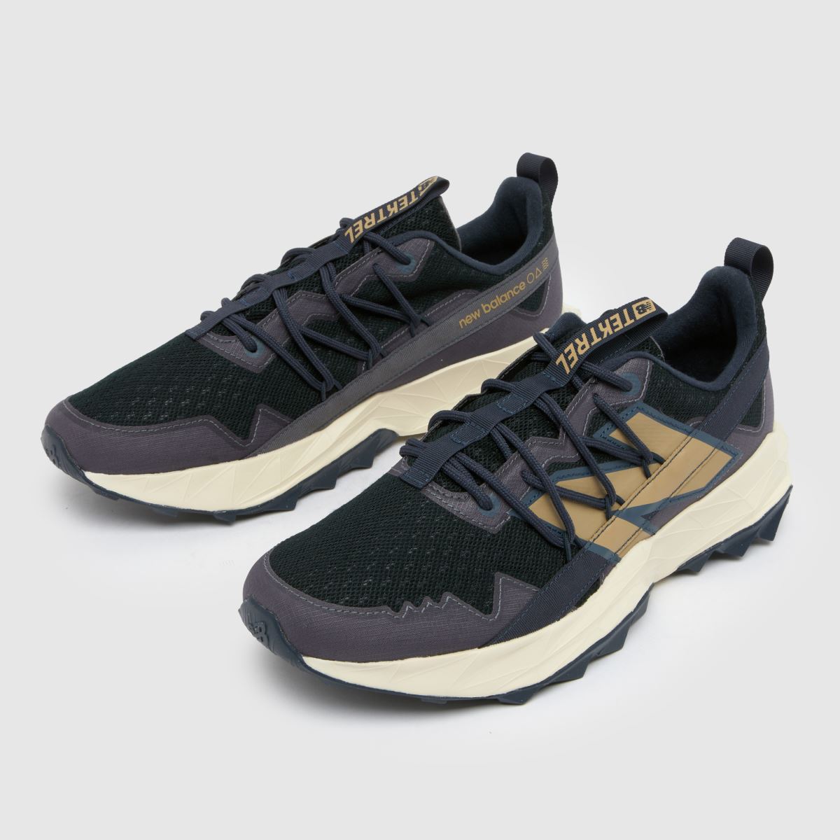 New Balance Tektrel-träningsskor i svart och guld