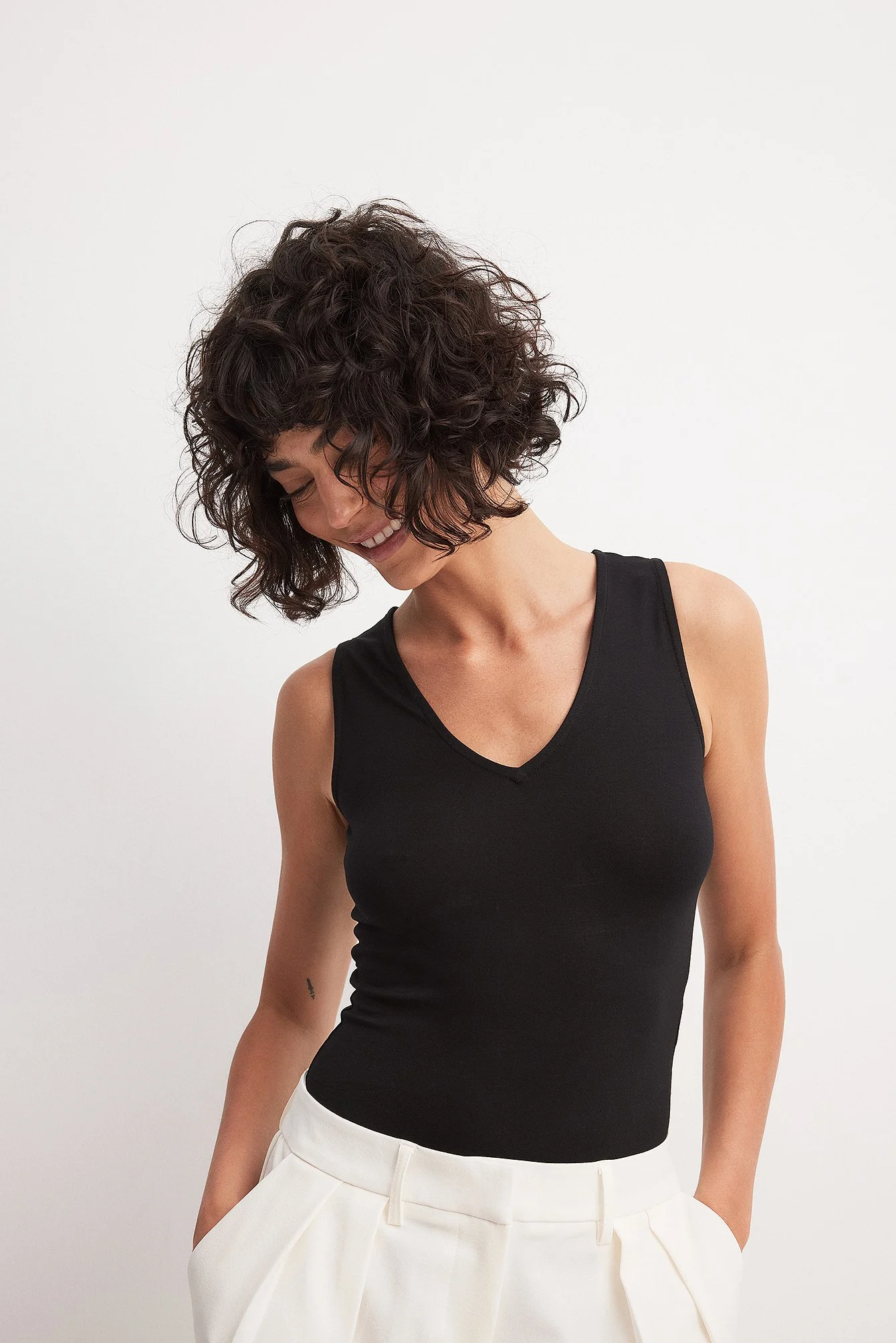 Soft Line ärmelloser Body mit V-Ausschnitt