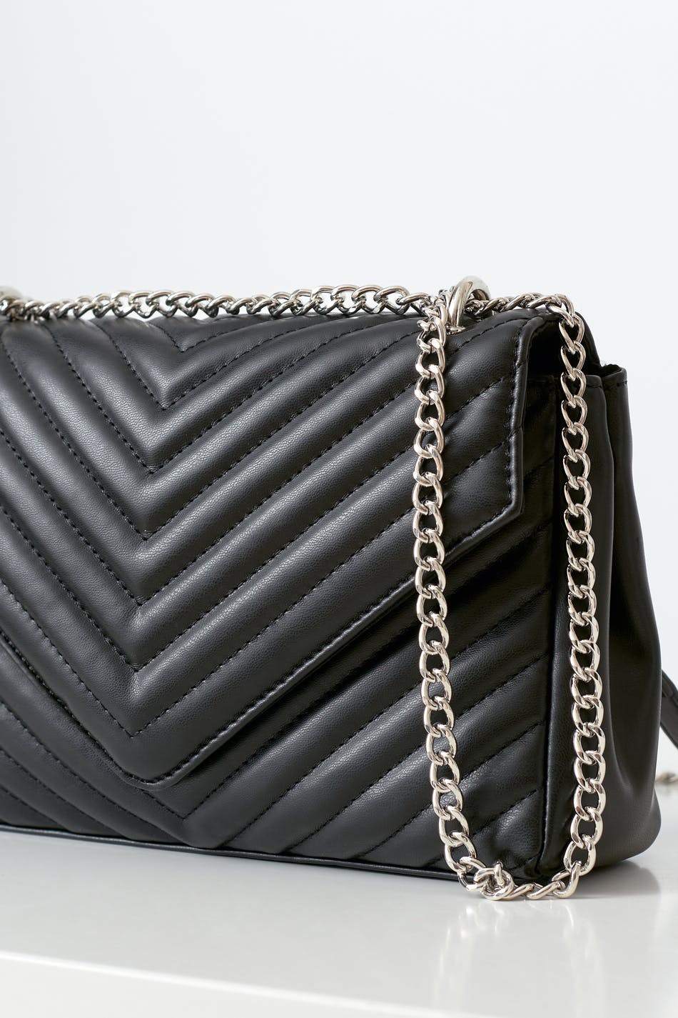 Quilted shoulder bag