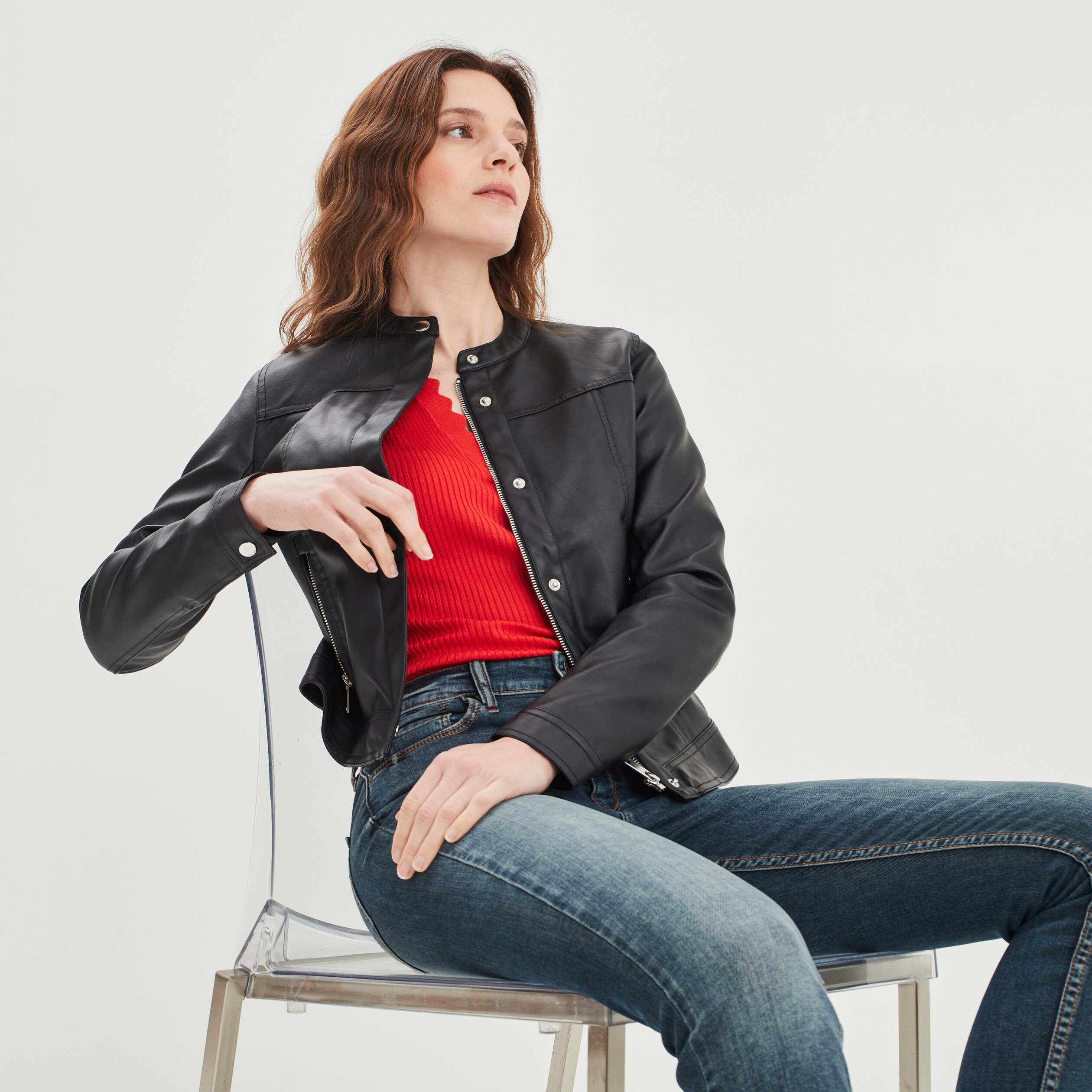 Blouson simili cuir ajusté à col rond noir femme | La Halle
