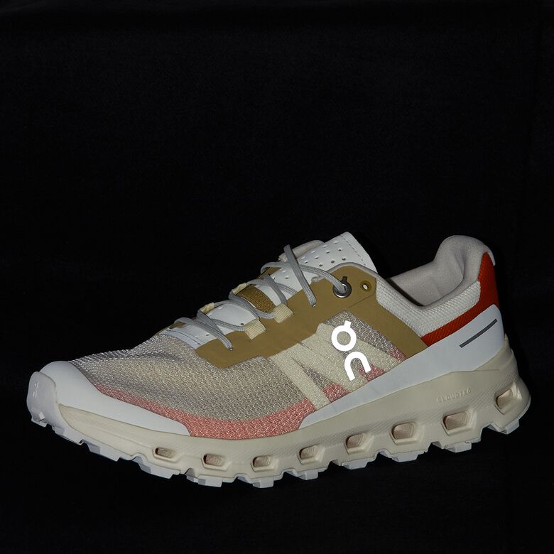 ON Wmns Cloudvista Exclusive ivory/bronze
