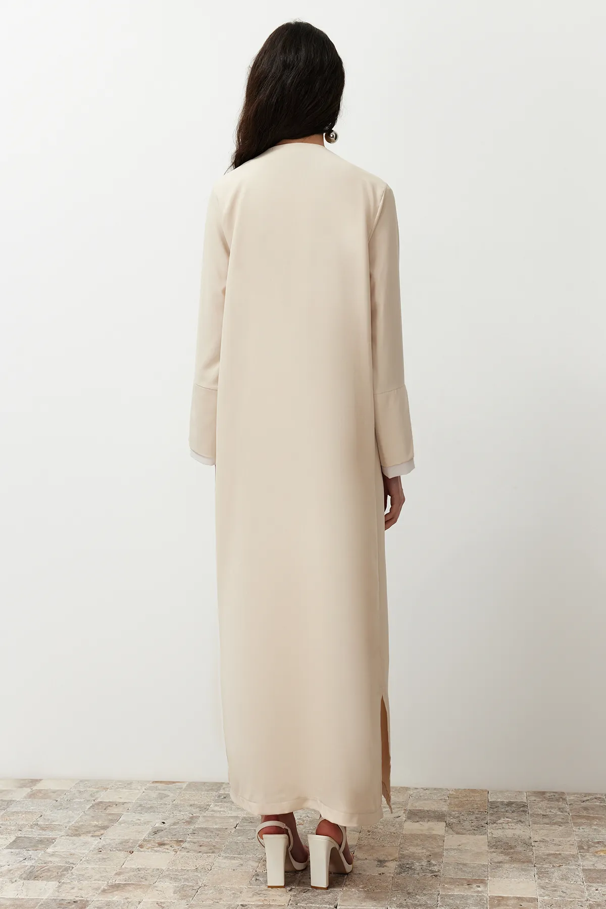 Trendyol Modest  Steinfarbene, lange, gewebte Aerobin-Kappe & Ferace & Abaya TCTSS24KF00011