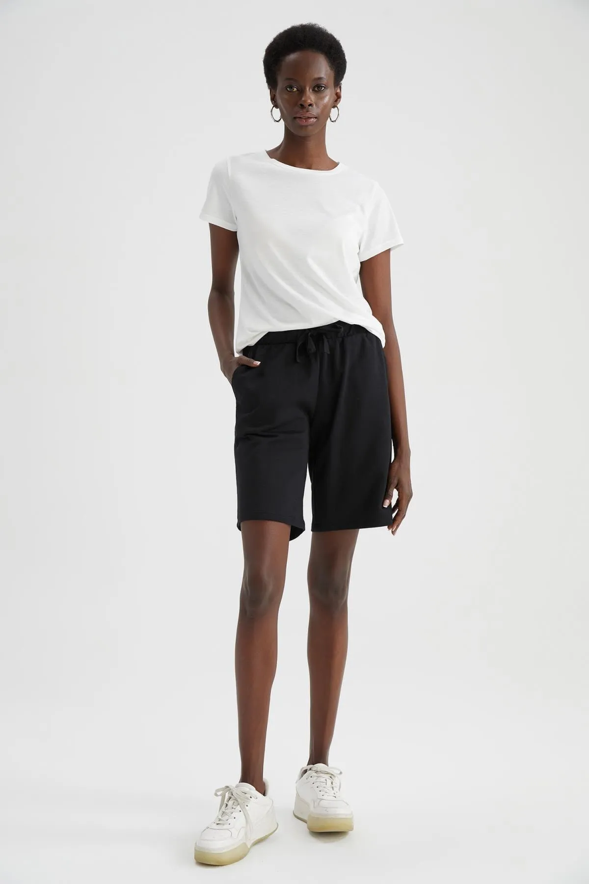 DeFacto  Bermudashorts mit normaler Taille und Schnürung, wendbar, 100 % Baumwolle, W9369az22sm