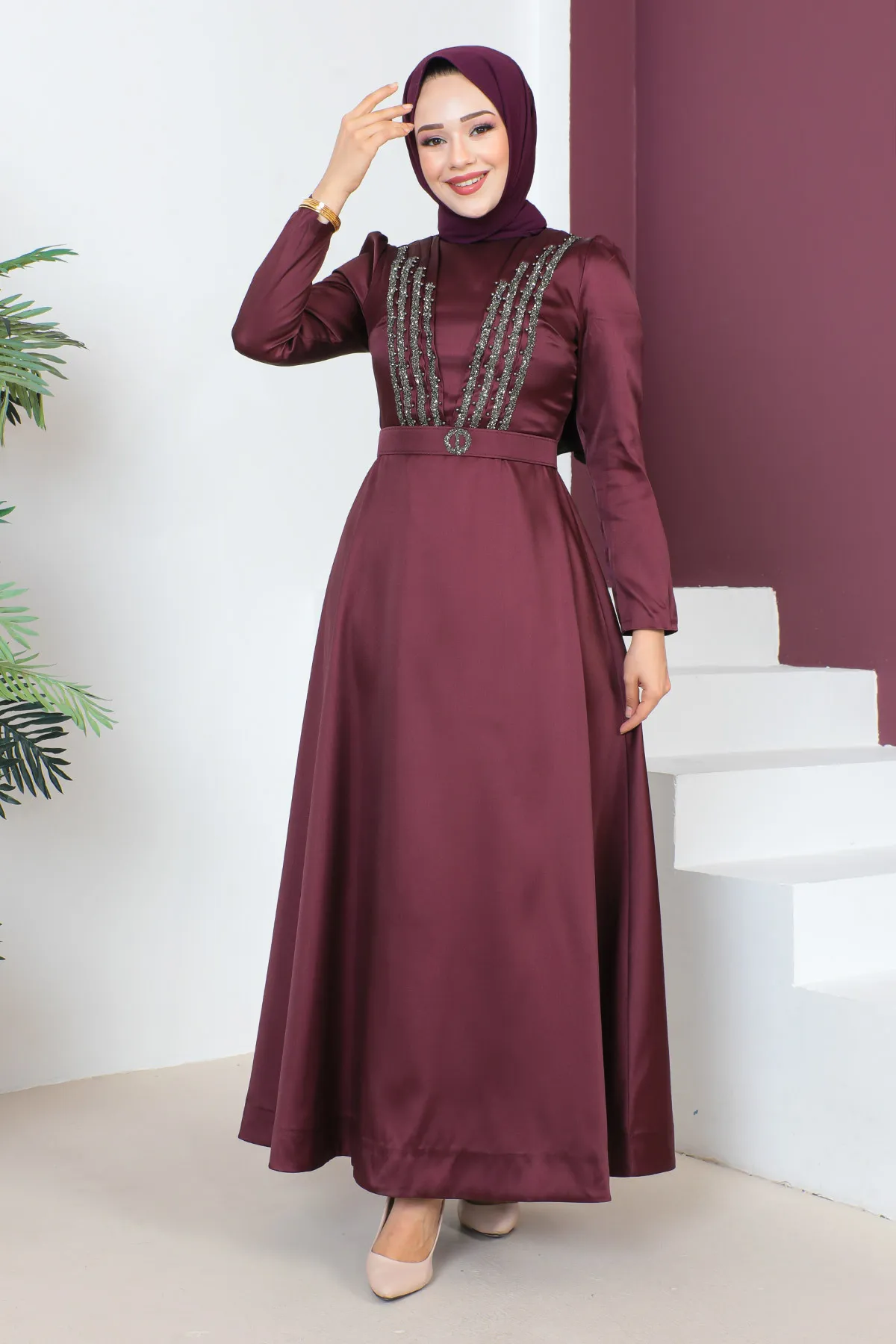 Tesettür Dünyası  Abendkleid mit Gürteldetail TSD230636 Pflaume