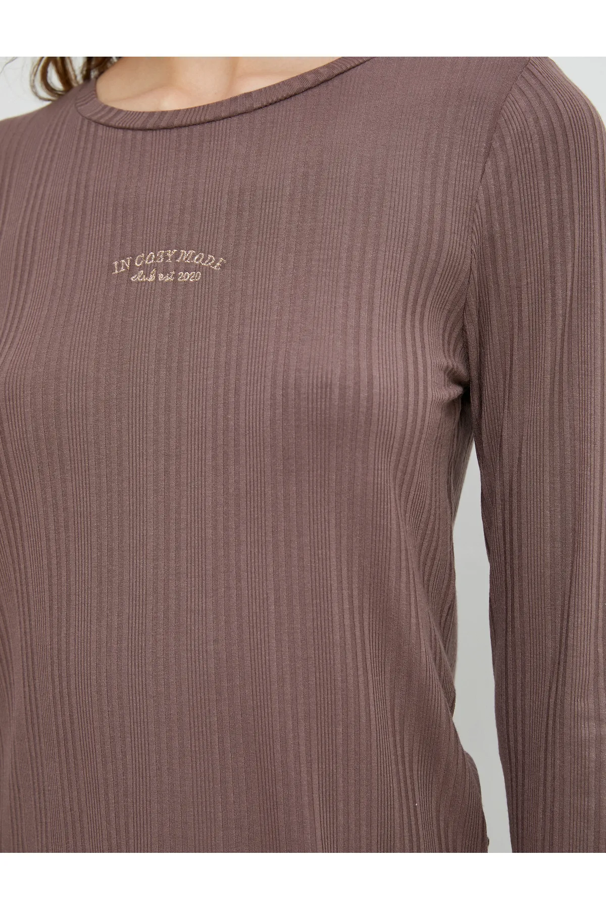 Koton  Pyjama-Oberteil mit Slogan-Stickerei, Rundhalsausschnitt, lange Ärmel