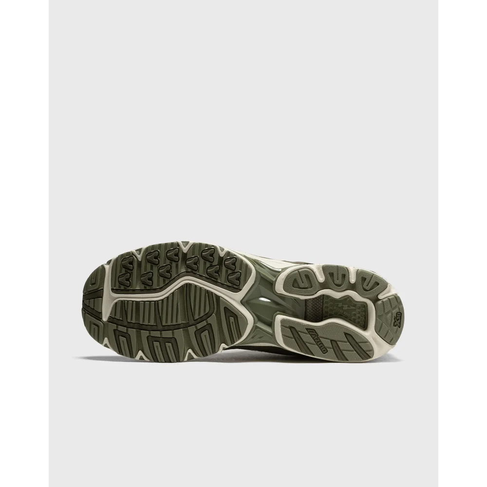 Mizuno x Maharishi Wave Rider 10 D1GD222501 / grün