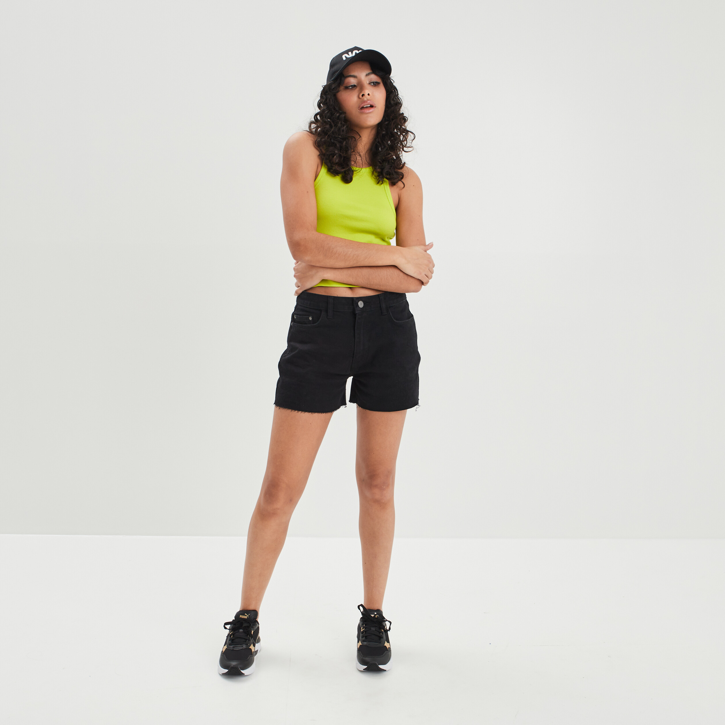 Short ajusté taille haute denim noir femme | La Halle