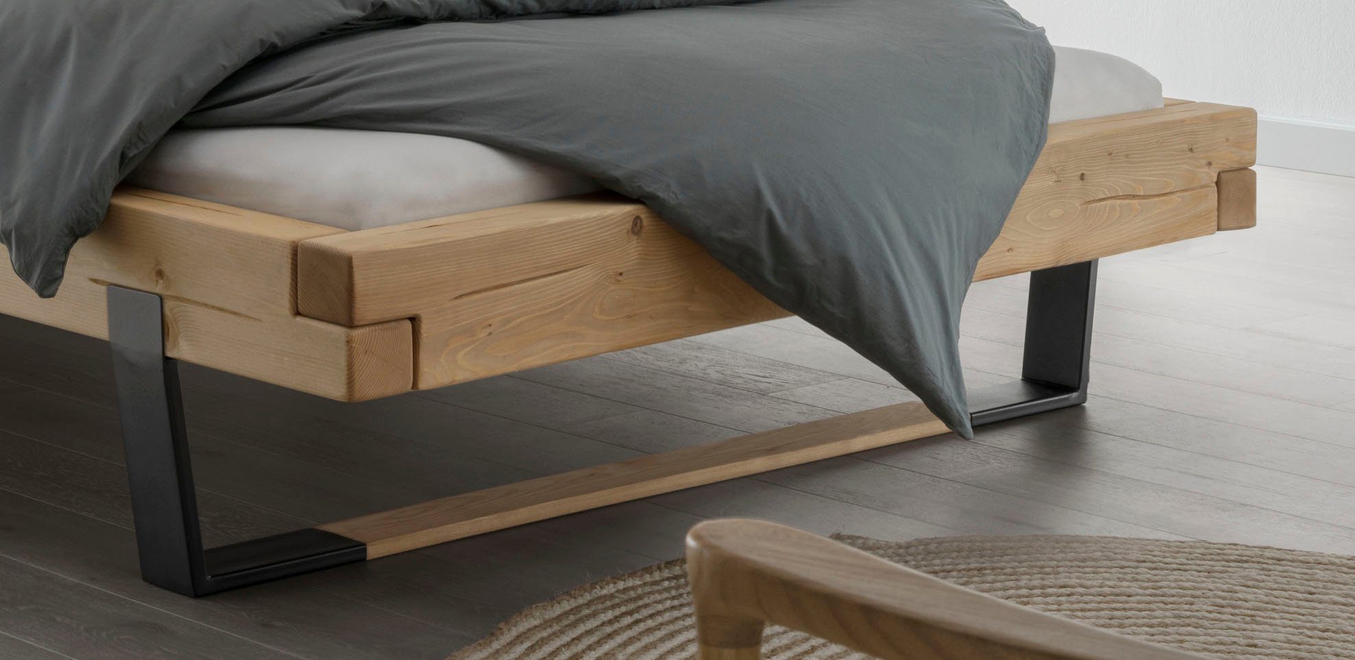 Home affaire Massivholzbett Ultima, aus Holz in Balken-Optik mit Holz/Metall Kufe