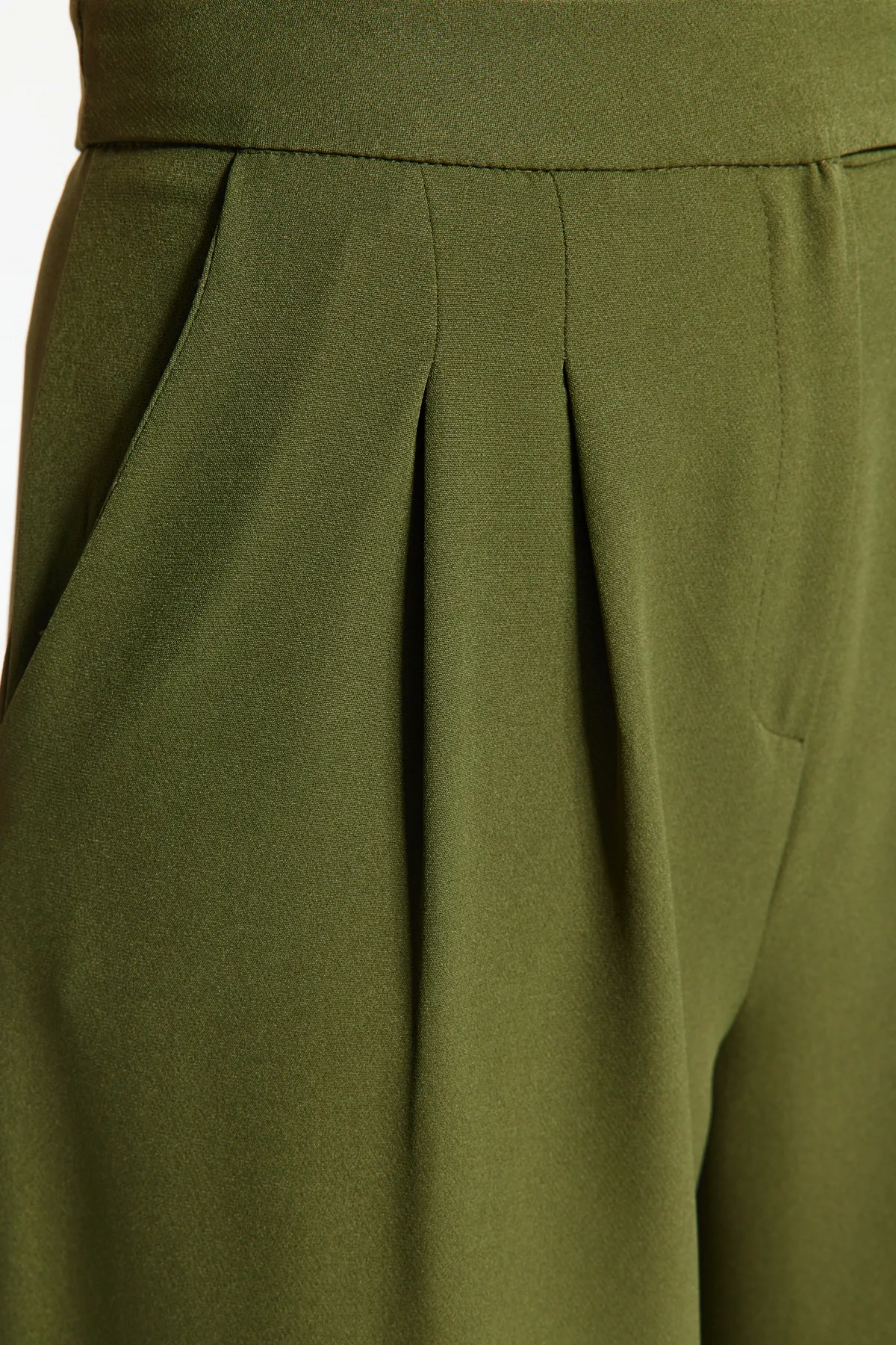 Trendyol Collection  Dunkle Khaki-Webhose mit weitem Bein und hoher Taille und weitem Bein TWOAW22PL0066