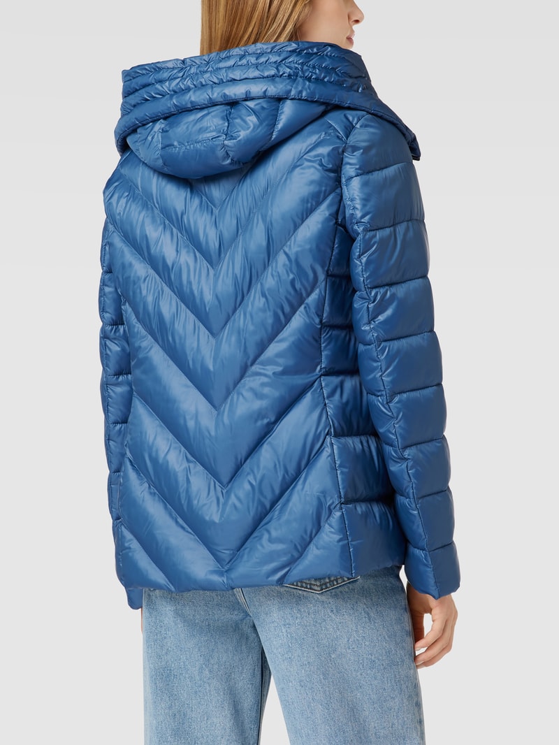 Steppjacke mit Label-Detail in ozean blau