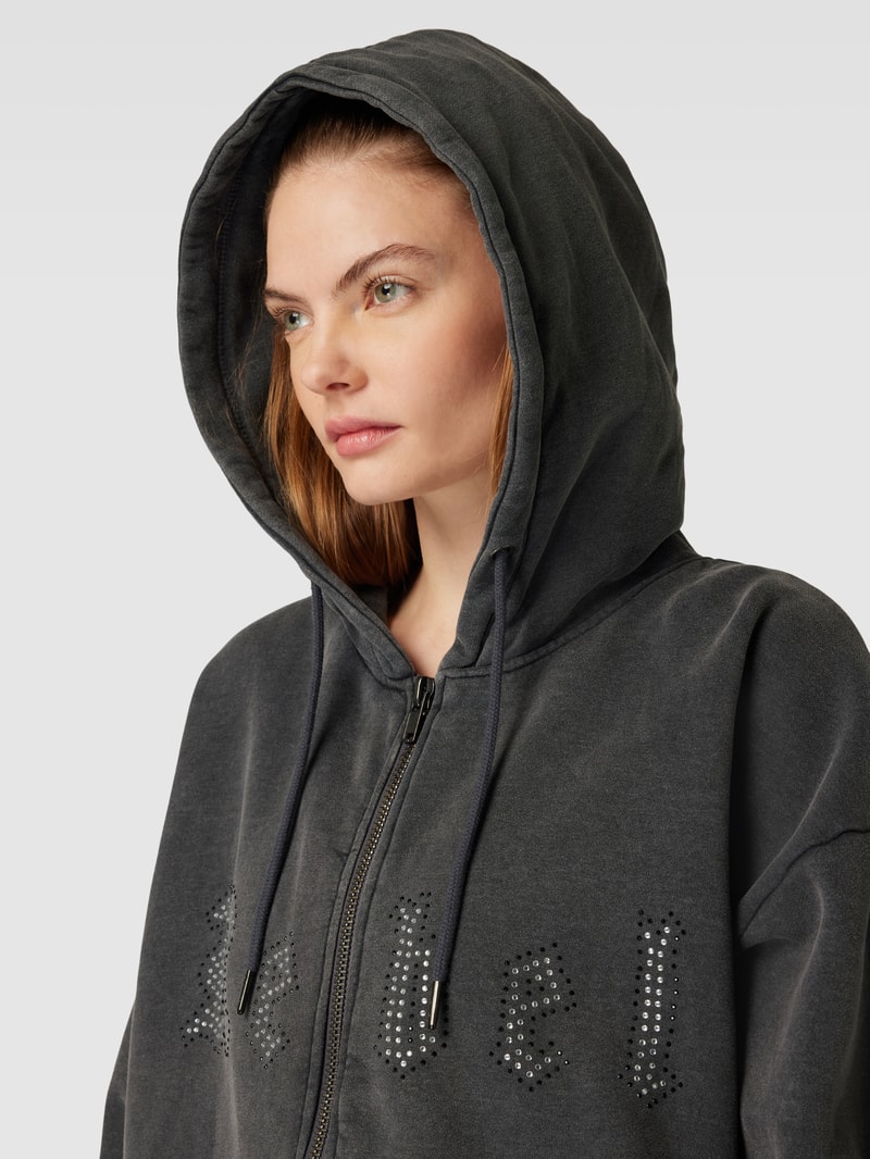 Sweatjacke mit Label-Print in anthrazit