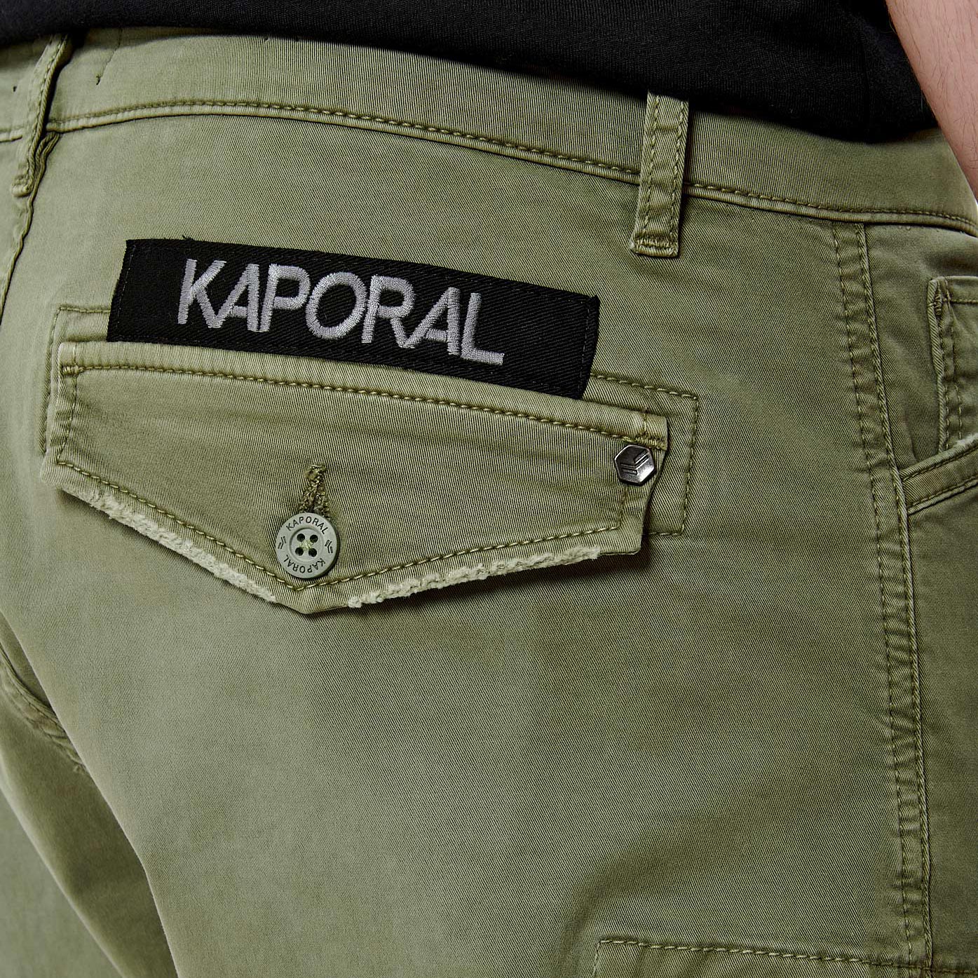 KALIS  Jean relaxed kaki Homme