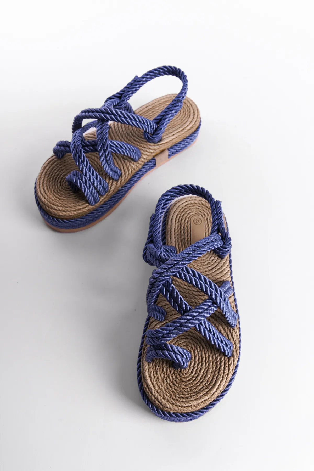 Capone Outfitters  Damensandalen mit Keilabsatz und Kordelzug