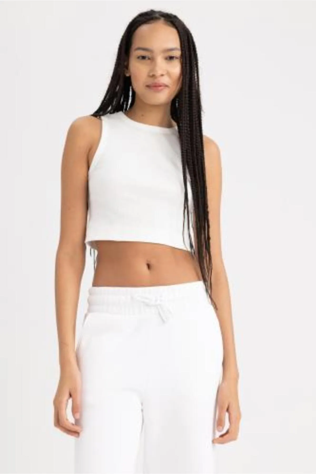 DeFacto  Defactofit Slim Fit Rundhals-Sport-Baumwoll-Unterhemd Z6573az23sp