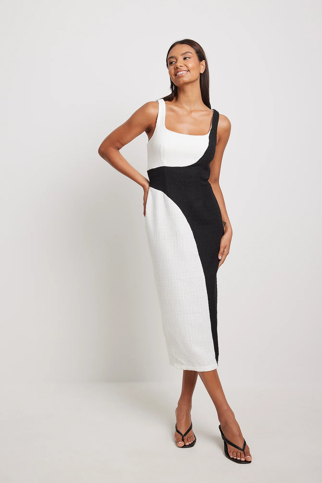 Midikleid mit Farbblockmuster