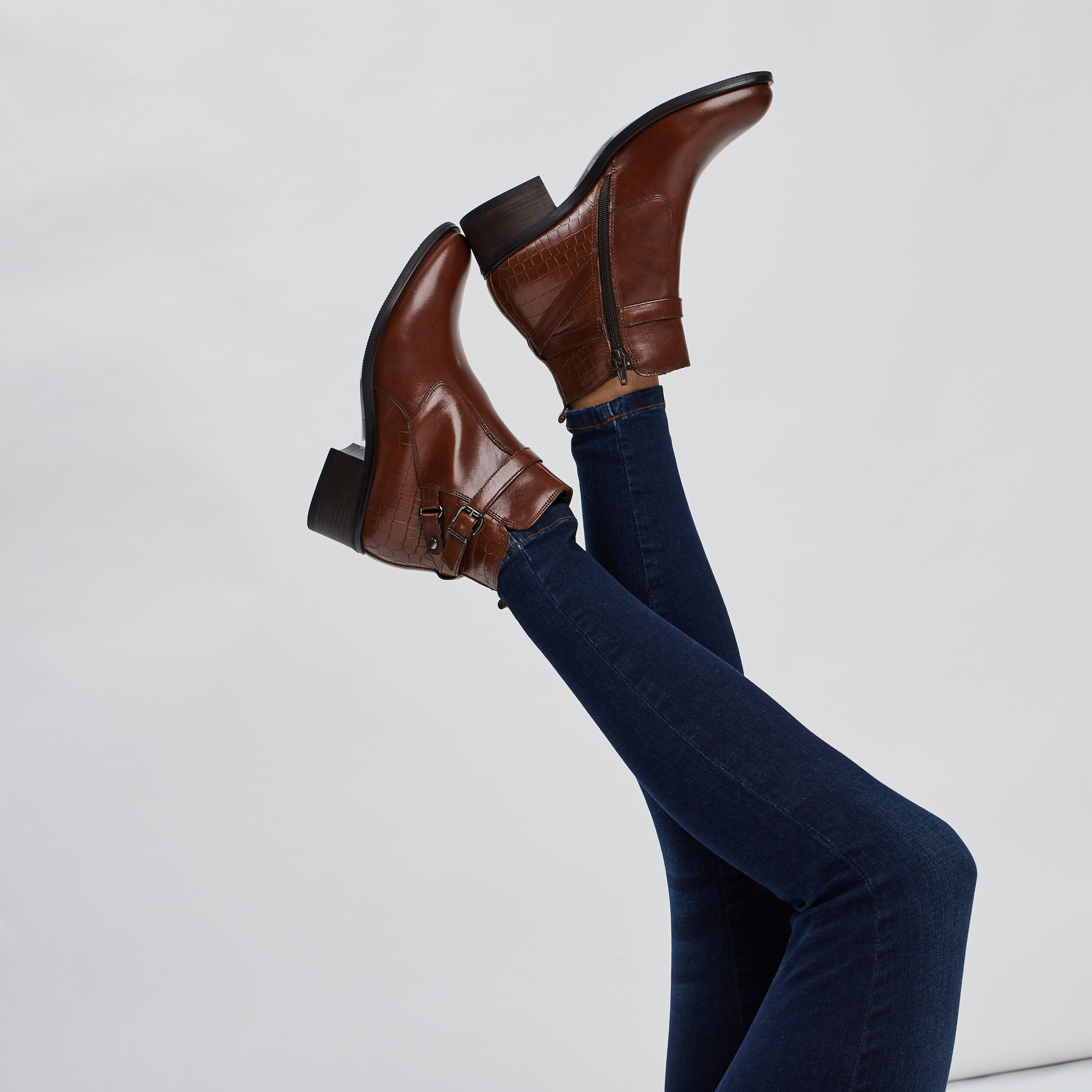Bottines cuir zippées à boucles marron femme | La Halle