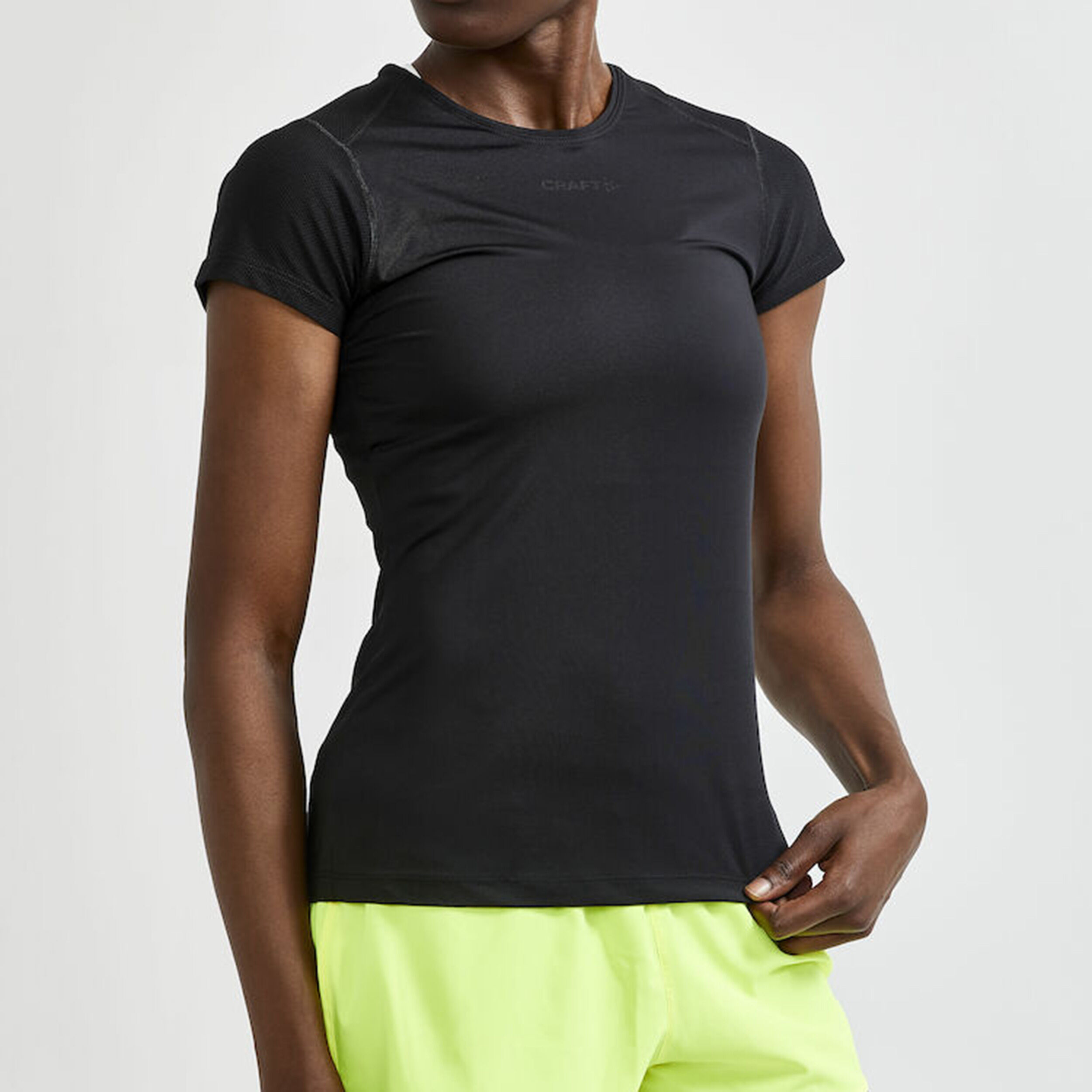 ADV Essence Shortsleeve Slim Laufshirt Damen - Schwarz