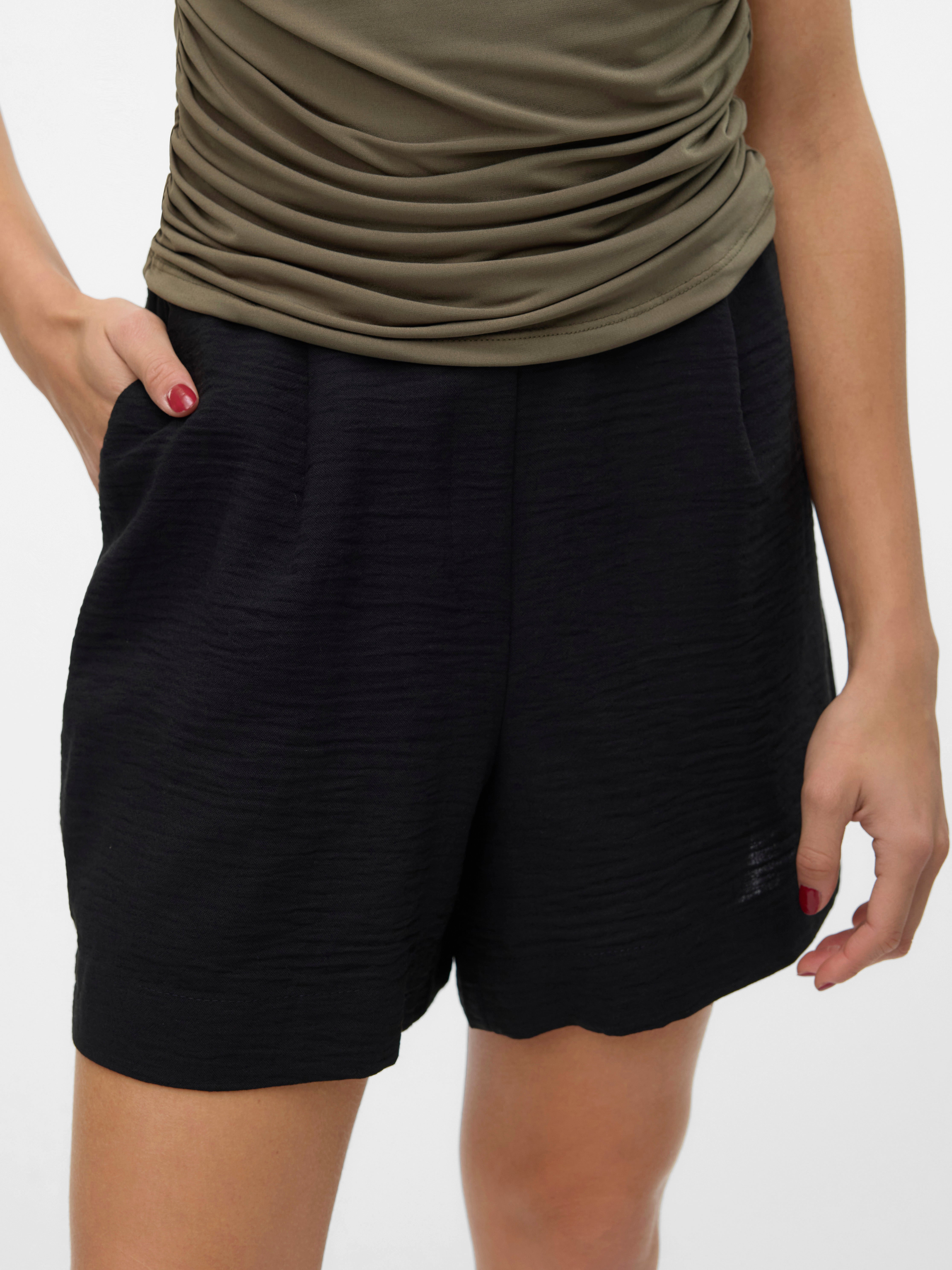 VMKITA Shorts