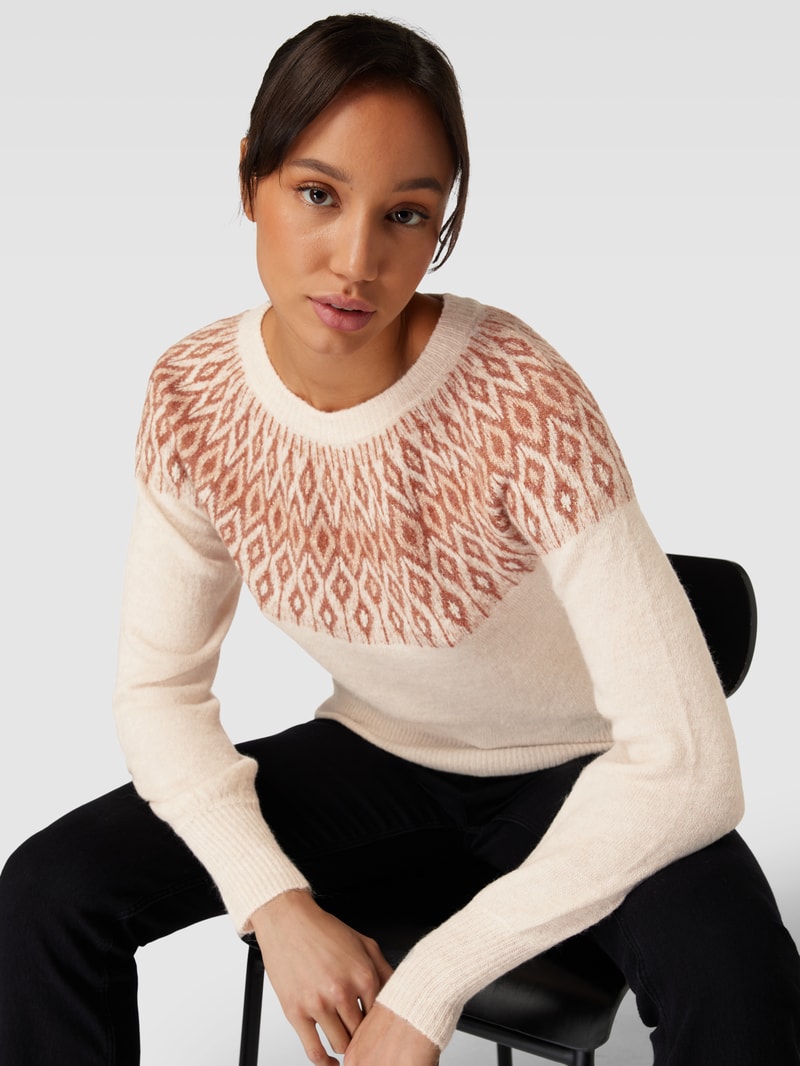 Strickpullover mit Rundhalsausschnitt Modell 'ALINA' in offwhite