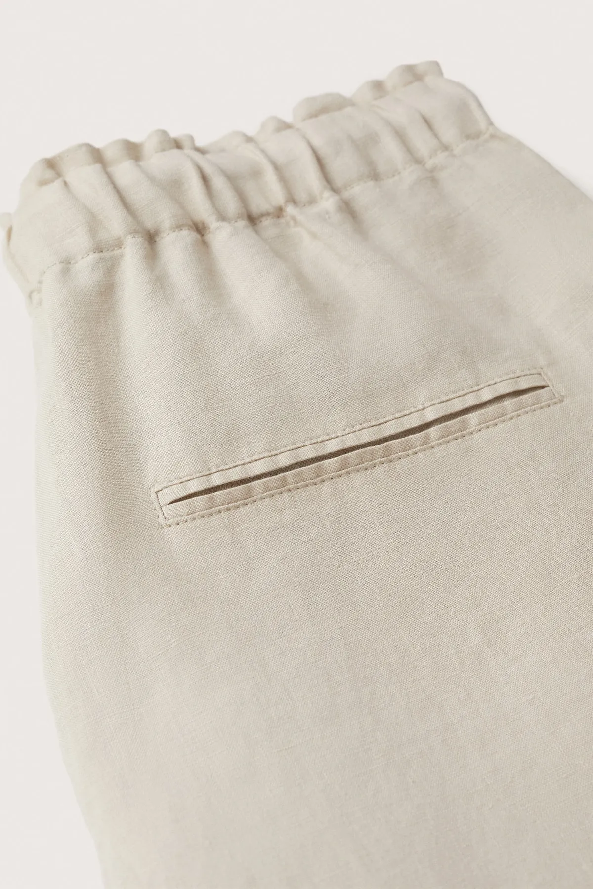 MANGO  Steinfarbene Damenhose 27067105