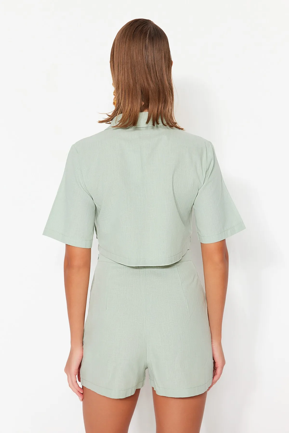 Trendyol Collection  Mintgrünes Set mit gewebten Taschen, 100 % Baumwolle, Hemd und Shorts TBESS22AU00007
