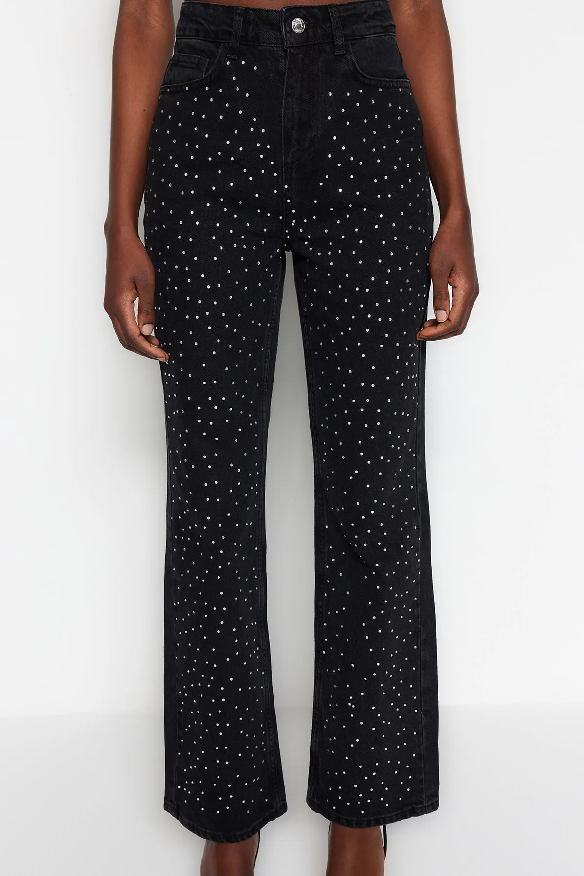 Trendyol Collection  Schwarze Stone-Jeans mit hoher Taille und weitem Beinausschnitt TWOAW23JE00442
